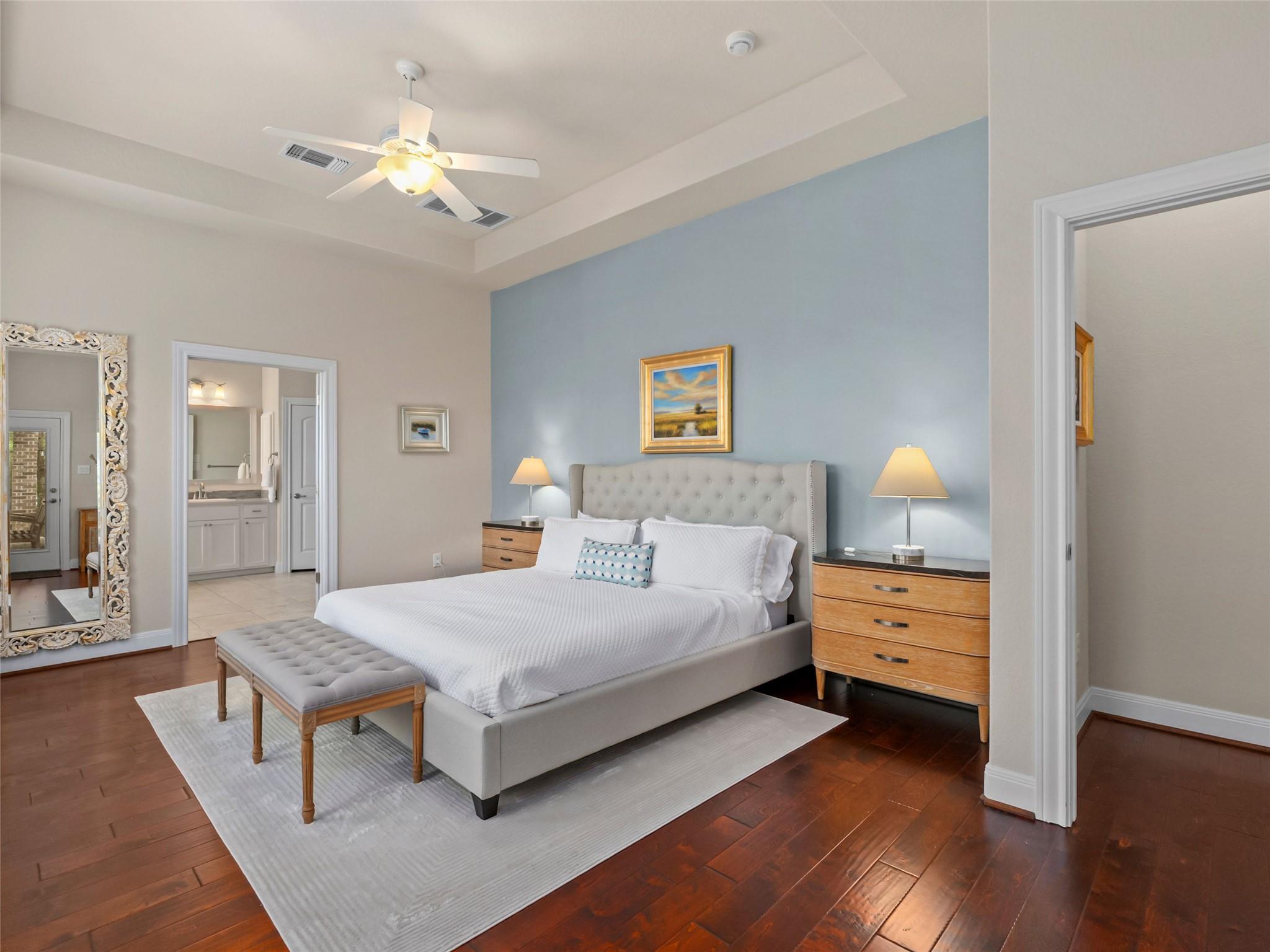 Image 16 of 40 For 18003 Resort Vw