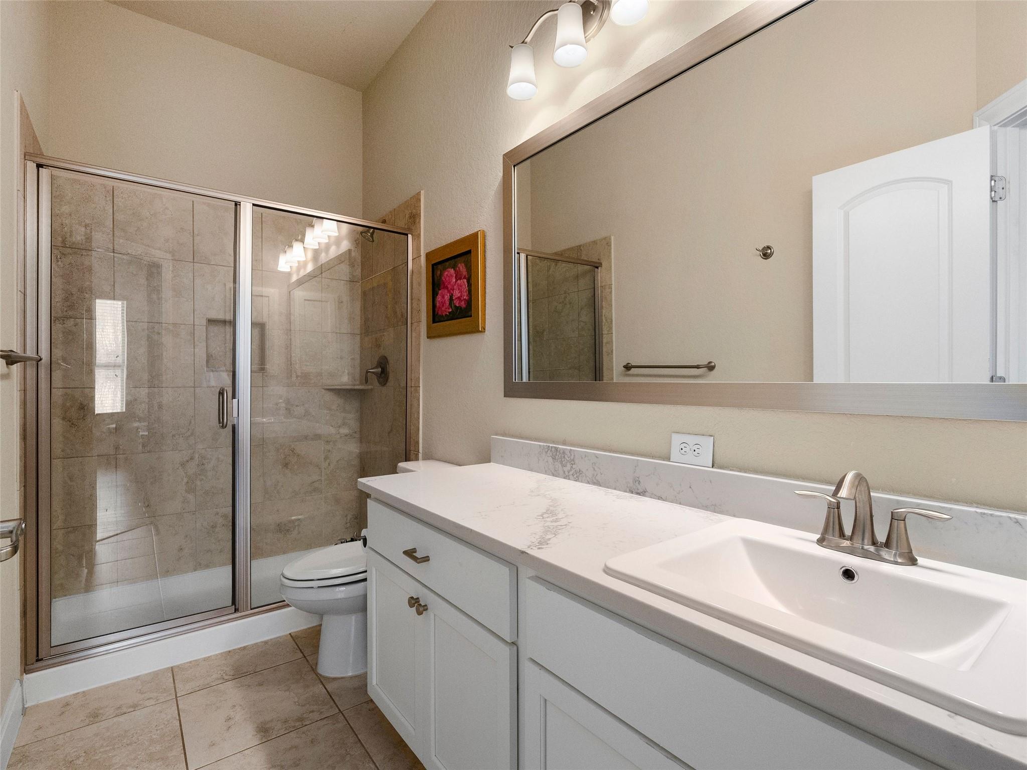 Image 25 of 40 For 18003 Resort Vw