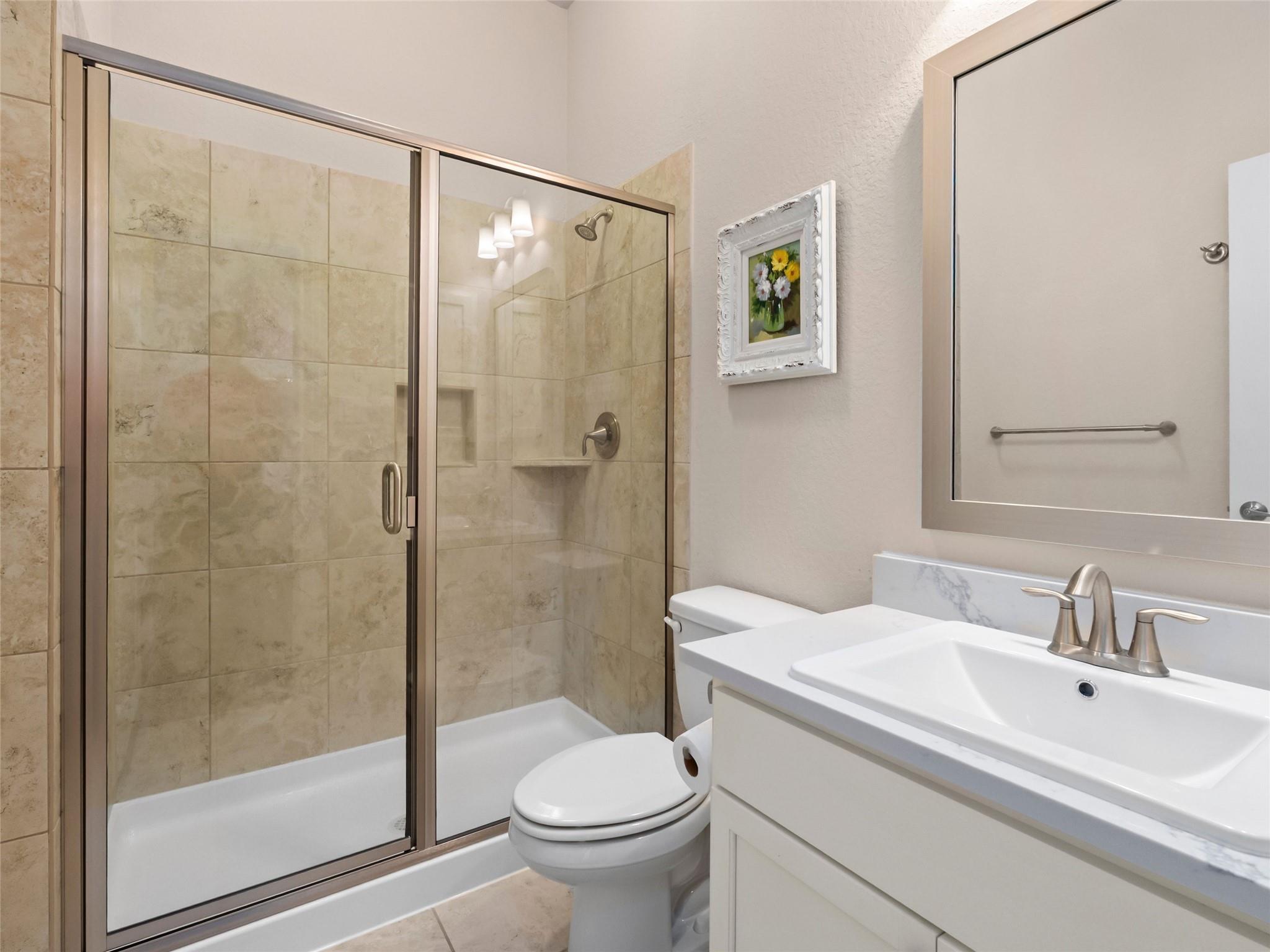 Image 29 of 40 For 18003 Resort Vw