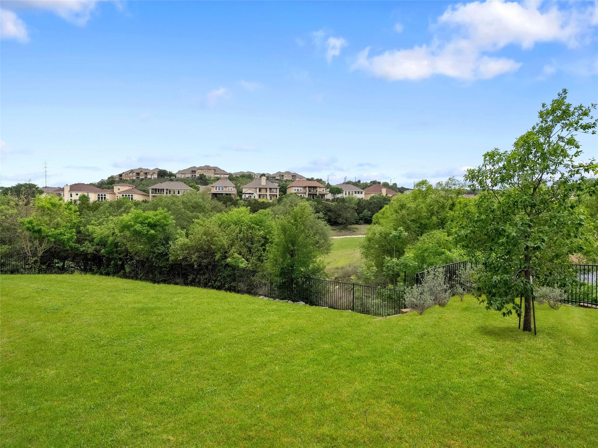 Image 35 of 40 For 18003 Resort Vw