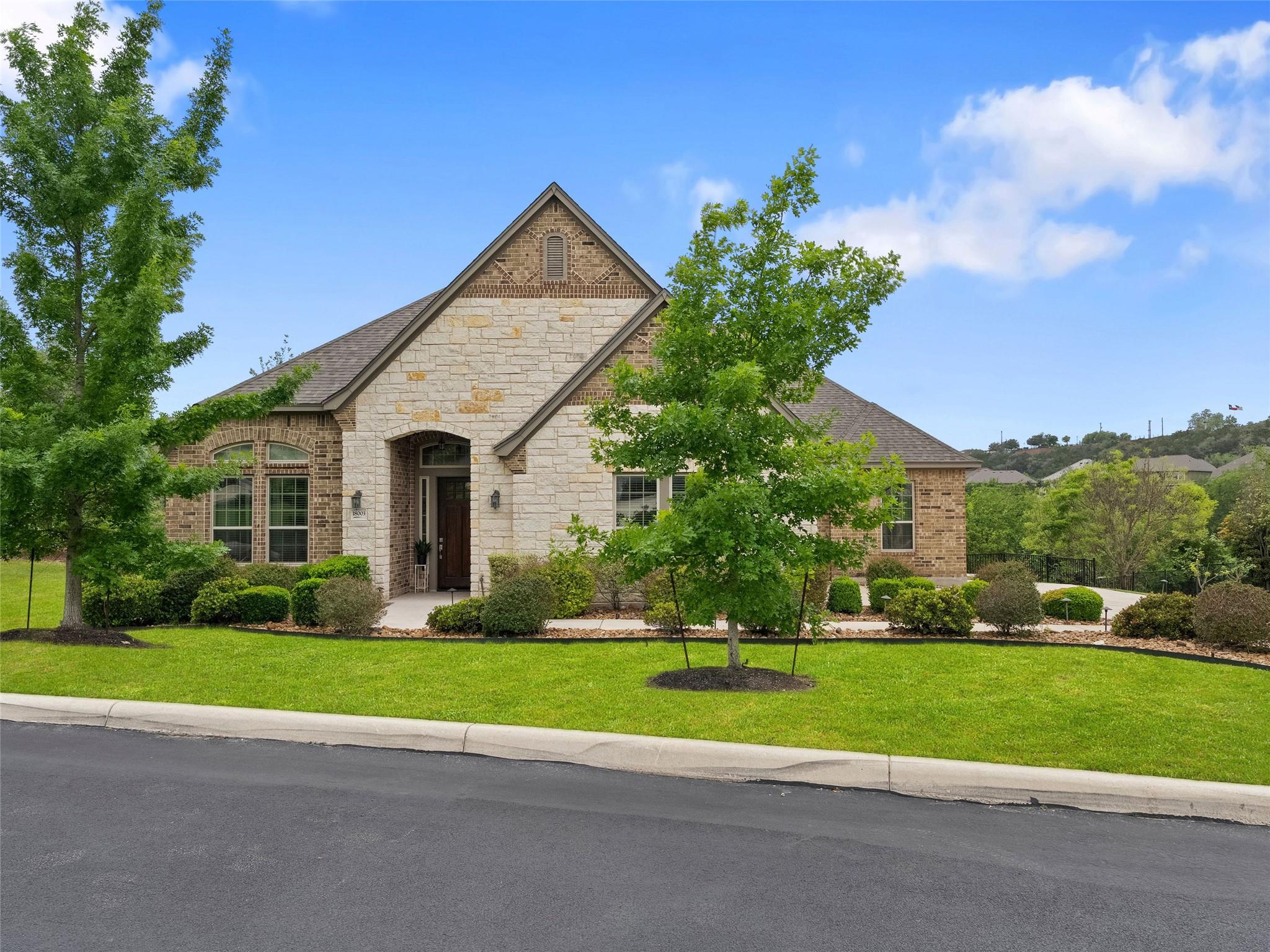 Image 5 of 40 For 18003 Resort Vw