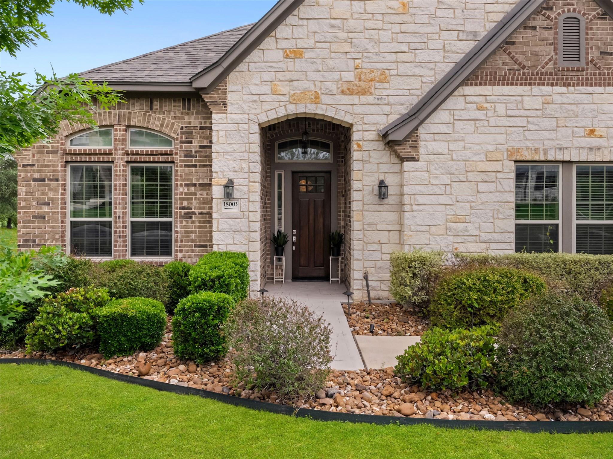 Image 6 of 40 For 18003 Resort Vw