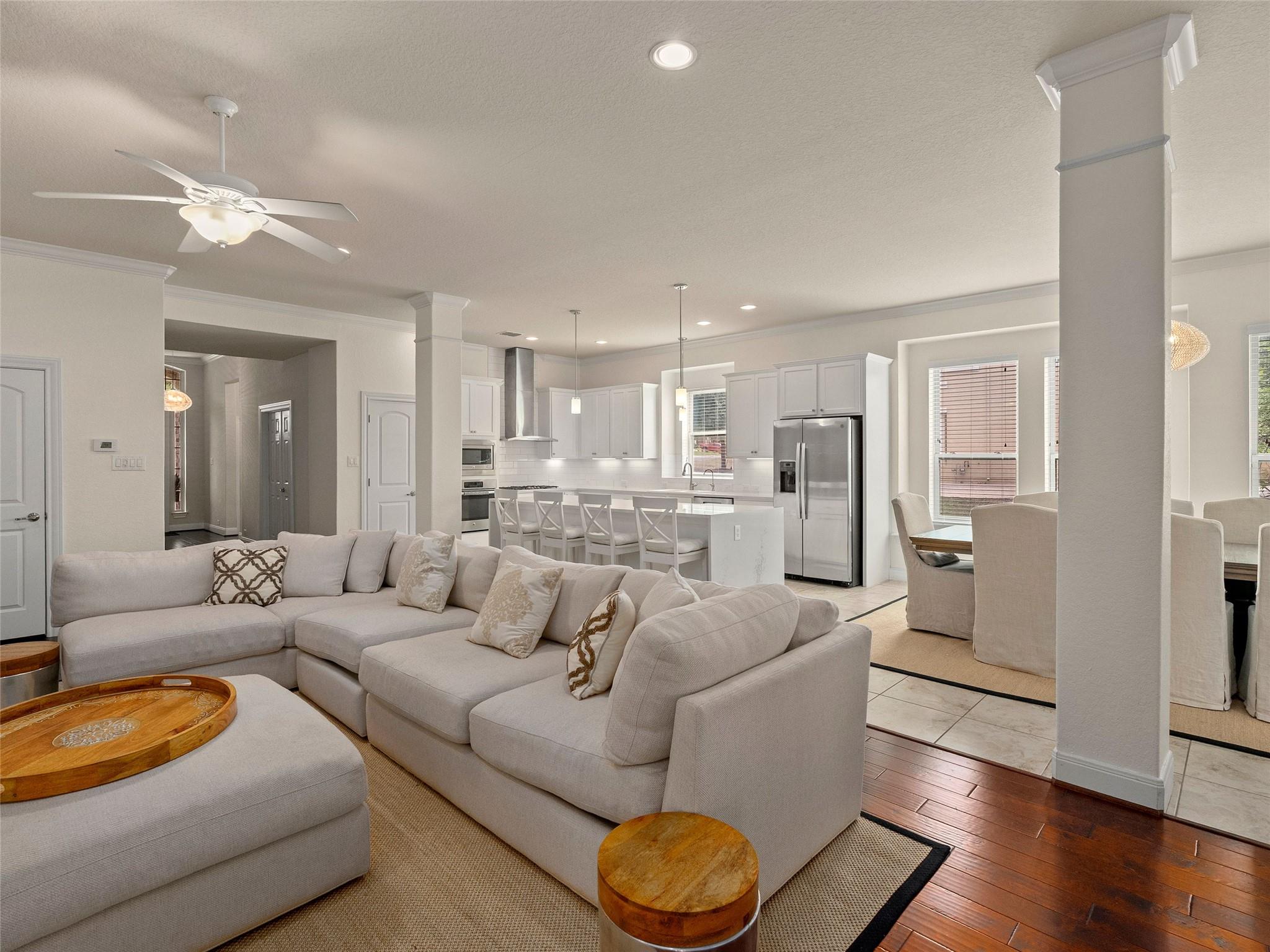 Image 9 of 40 For 18003 Resort Vw