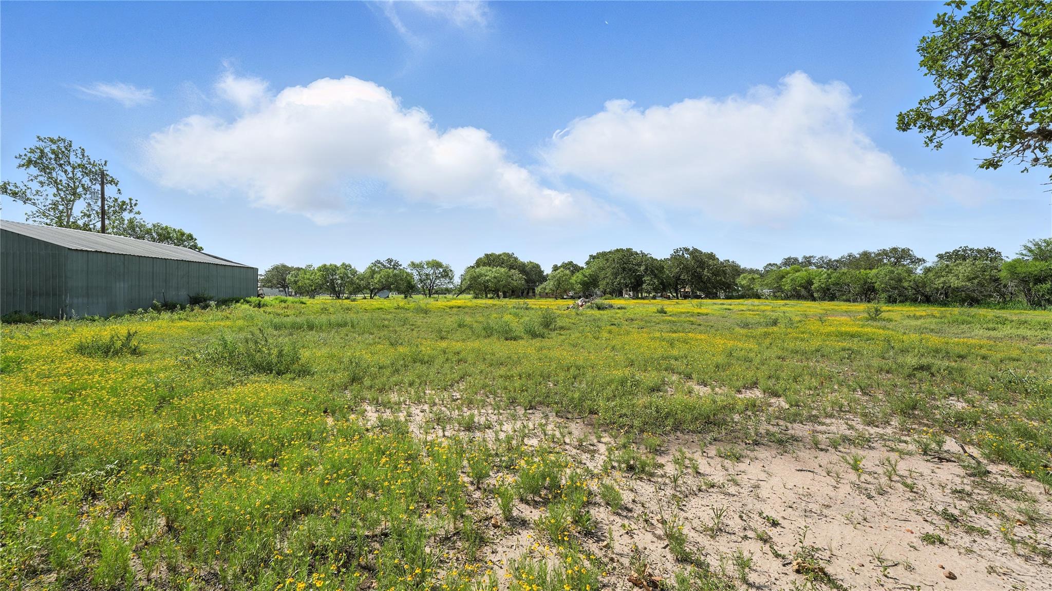 Image 4 of 40 For 275 & 279 Cross Rd