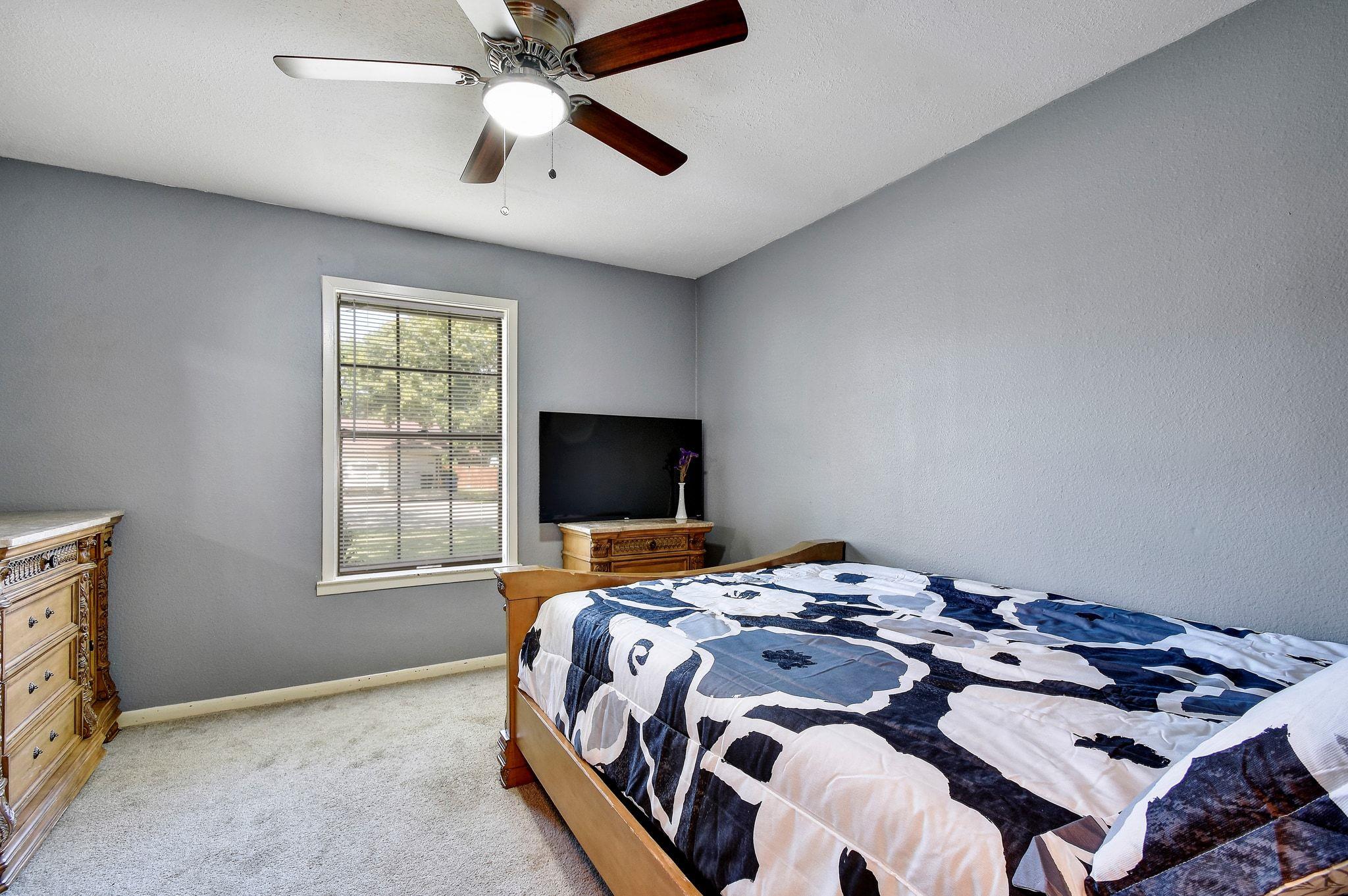 Image 22 of 34 For 1107 Gardenia Dr