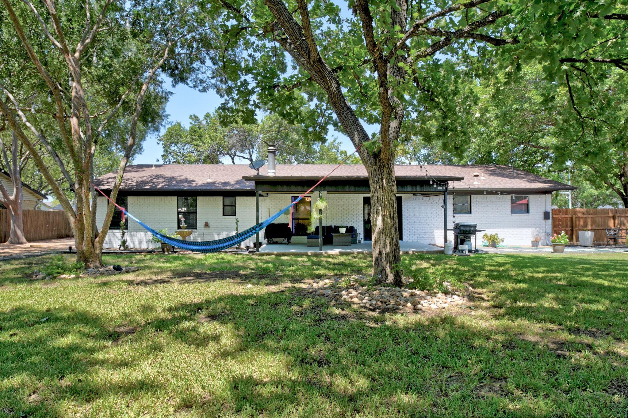 Image 30 of 34 For 1107 Gardenia Dr