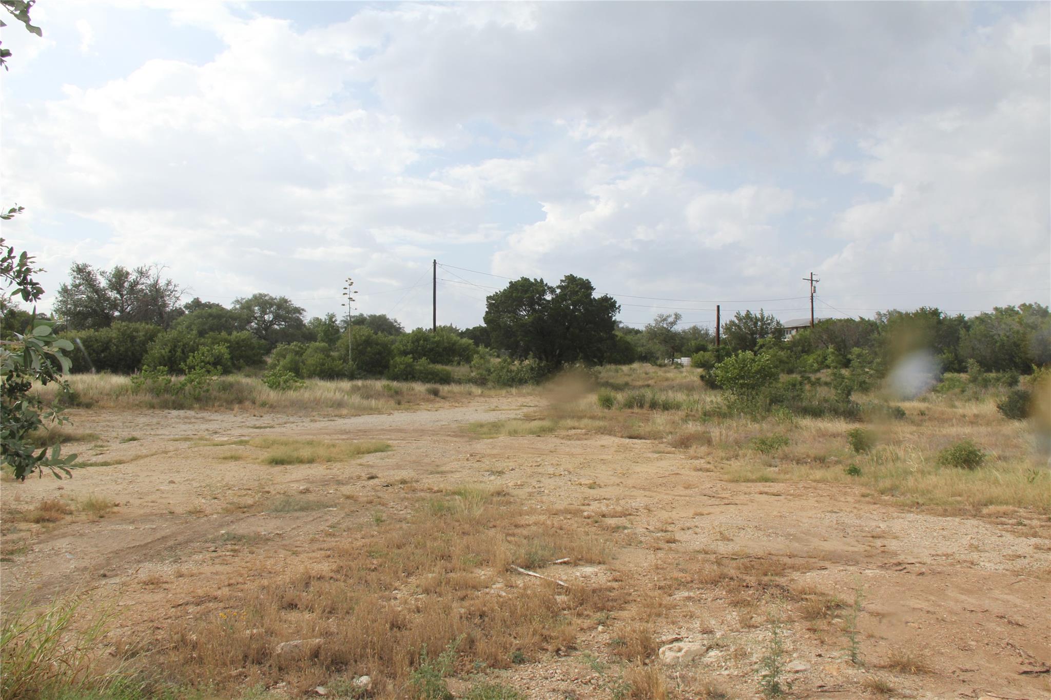 Image 4 of 19 For 4715 Eck Ln 