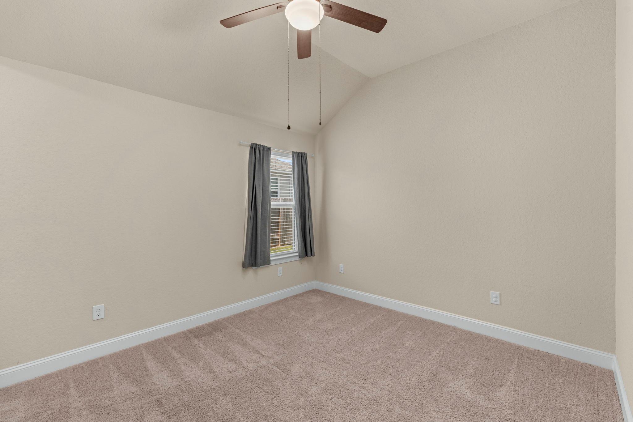 Image 18 of 33 For 6533 Crockett Cv