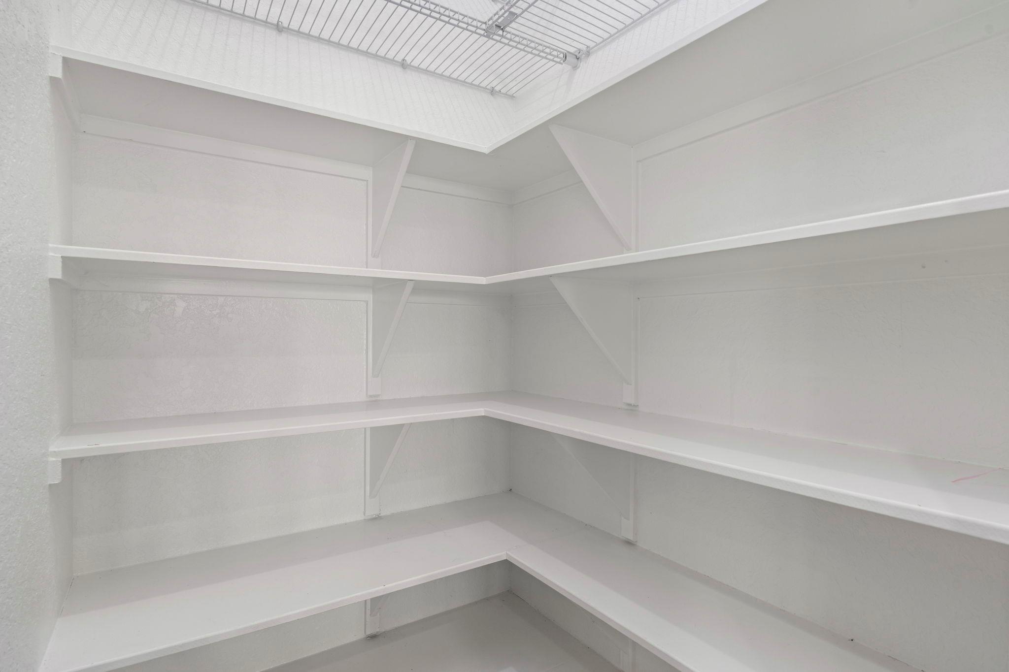 Image 22 of 33 For 6533 Crockett Cv