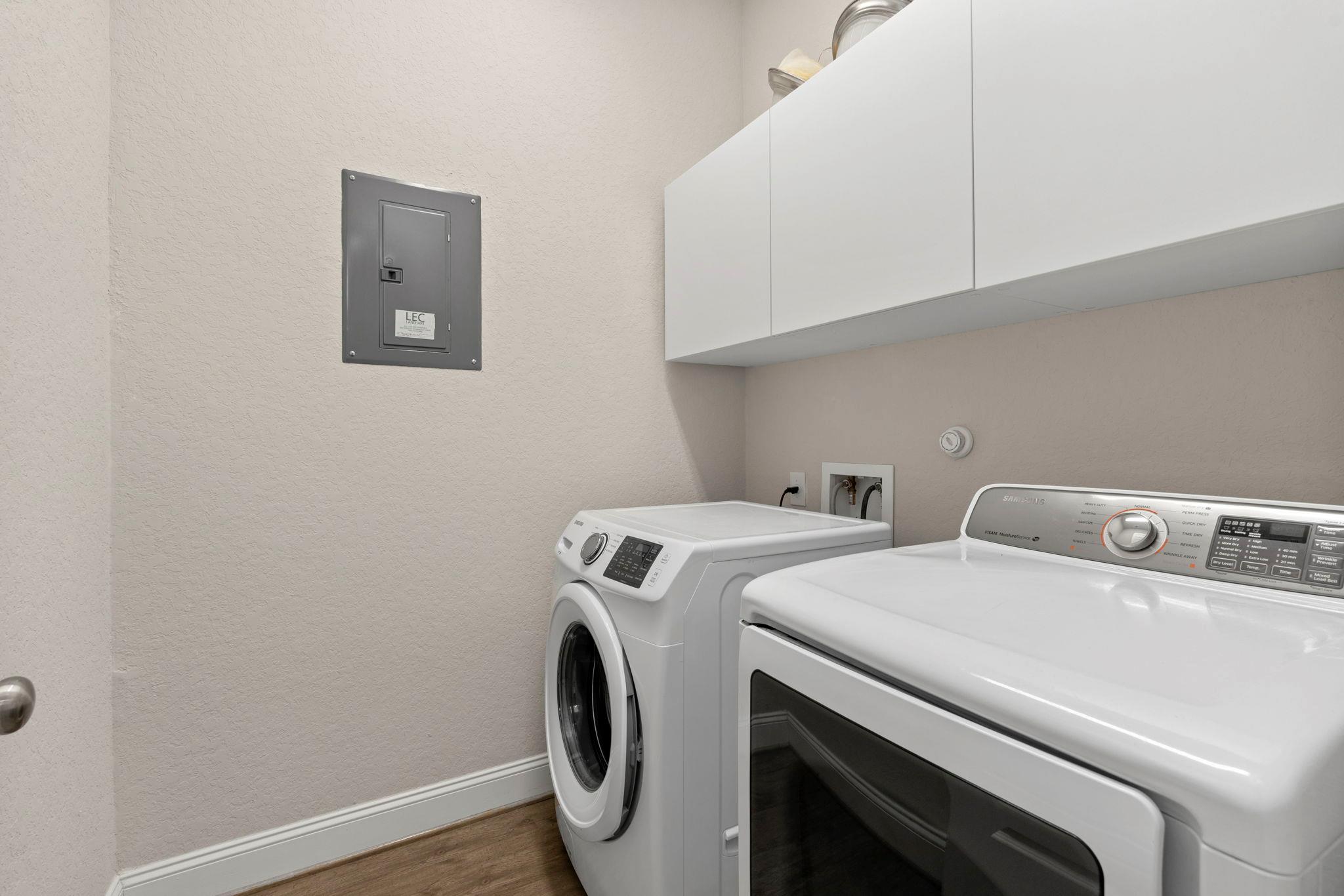 Image 28 of 33 For 6533 Crockett Cv