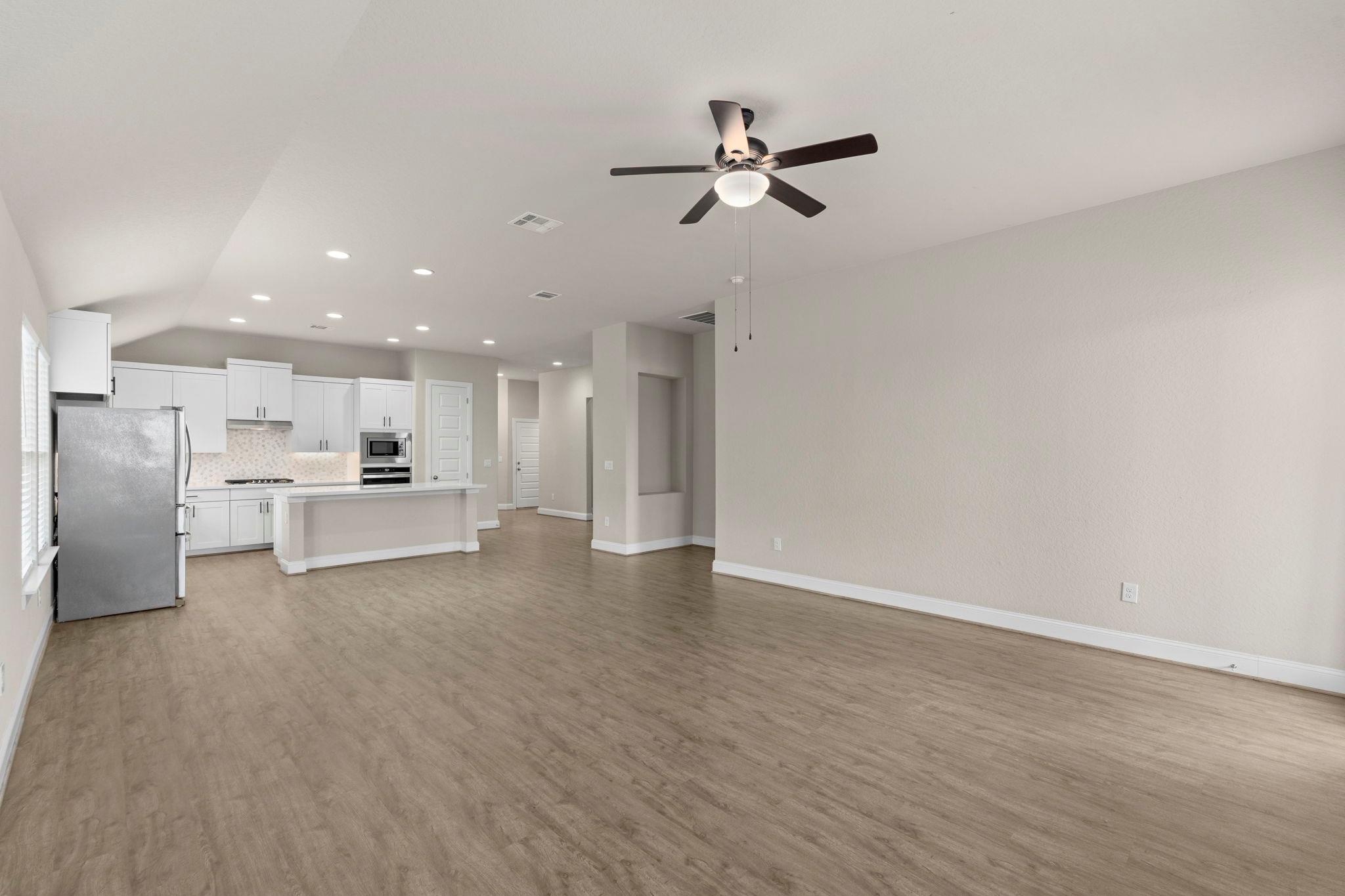 Image 7 of 33 For 6533 Crockett Cv