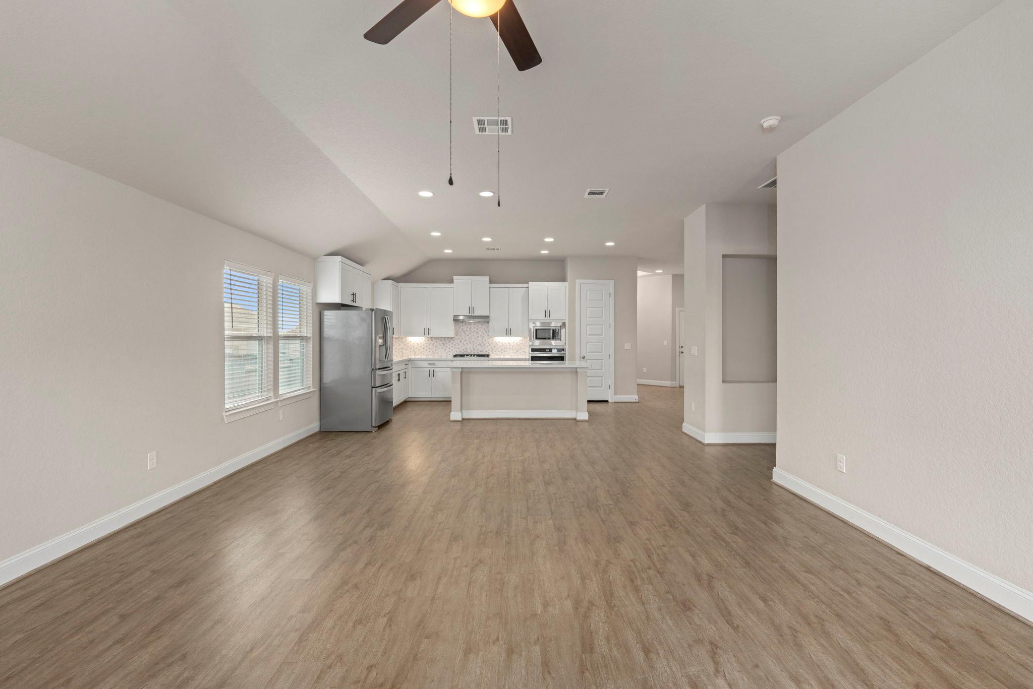 Image 8 of 33 For 6533 Crockett Cv