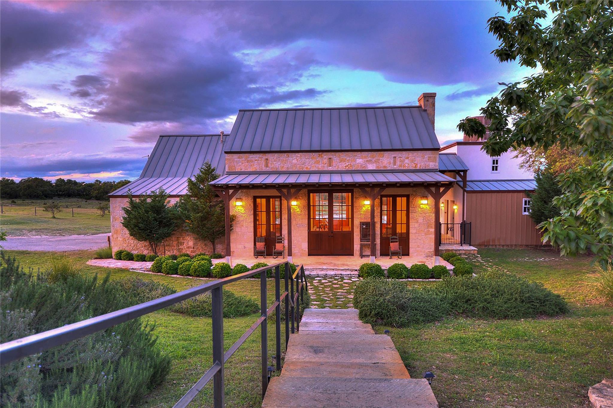 Image 35 of 40 For 1198 Walnut Springs Rd