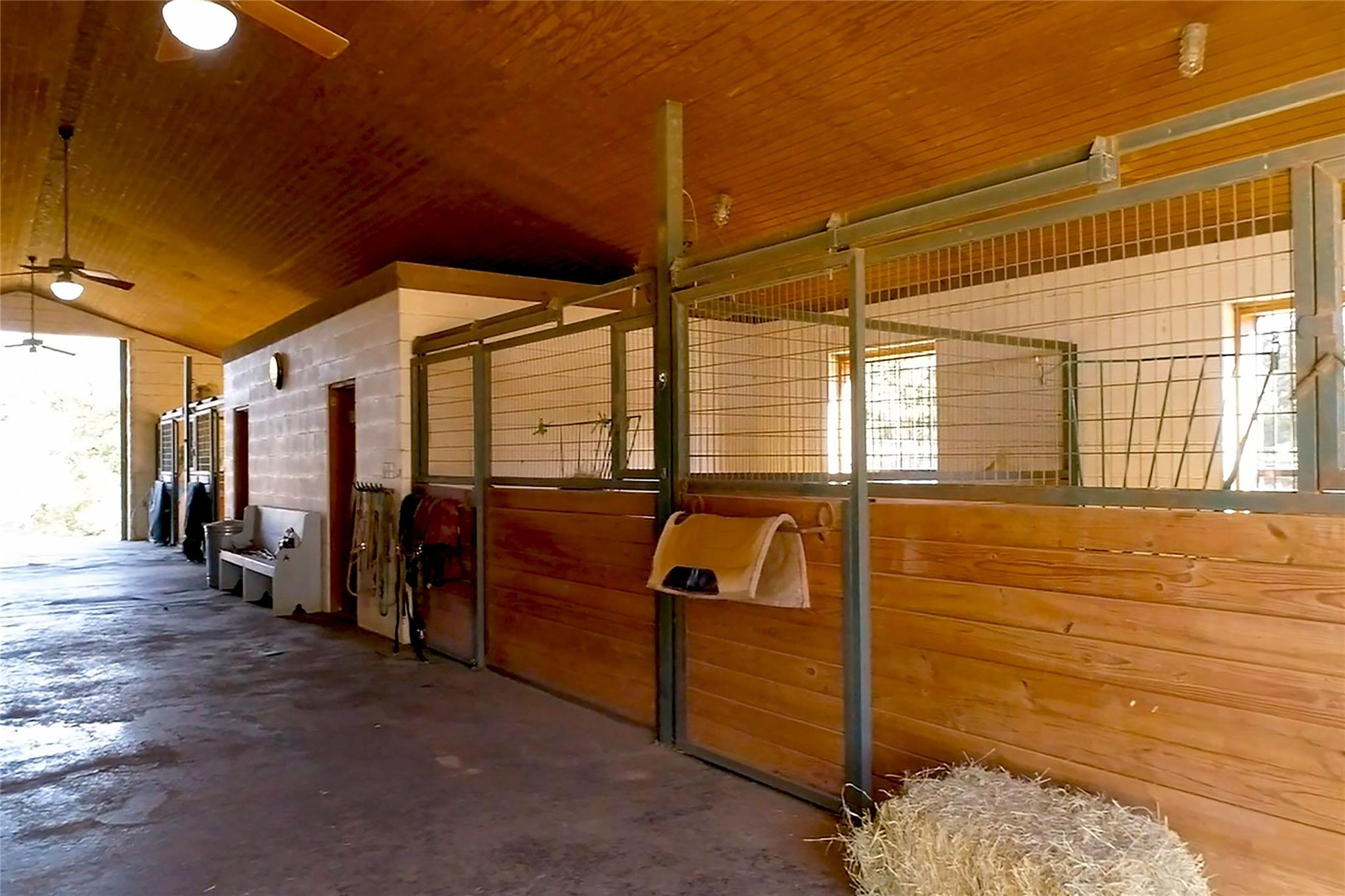 Image 38 of 40 For 1198 Walnut Springs Rd