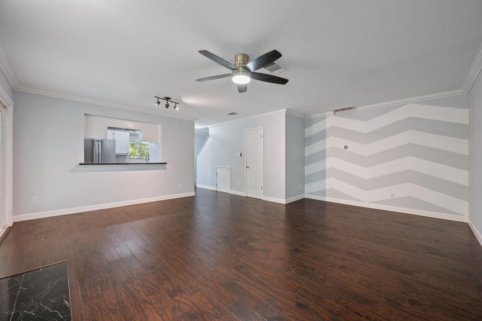 Image 14 of 33 For 6727 Old Quarry Ln