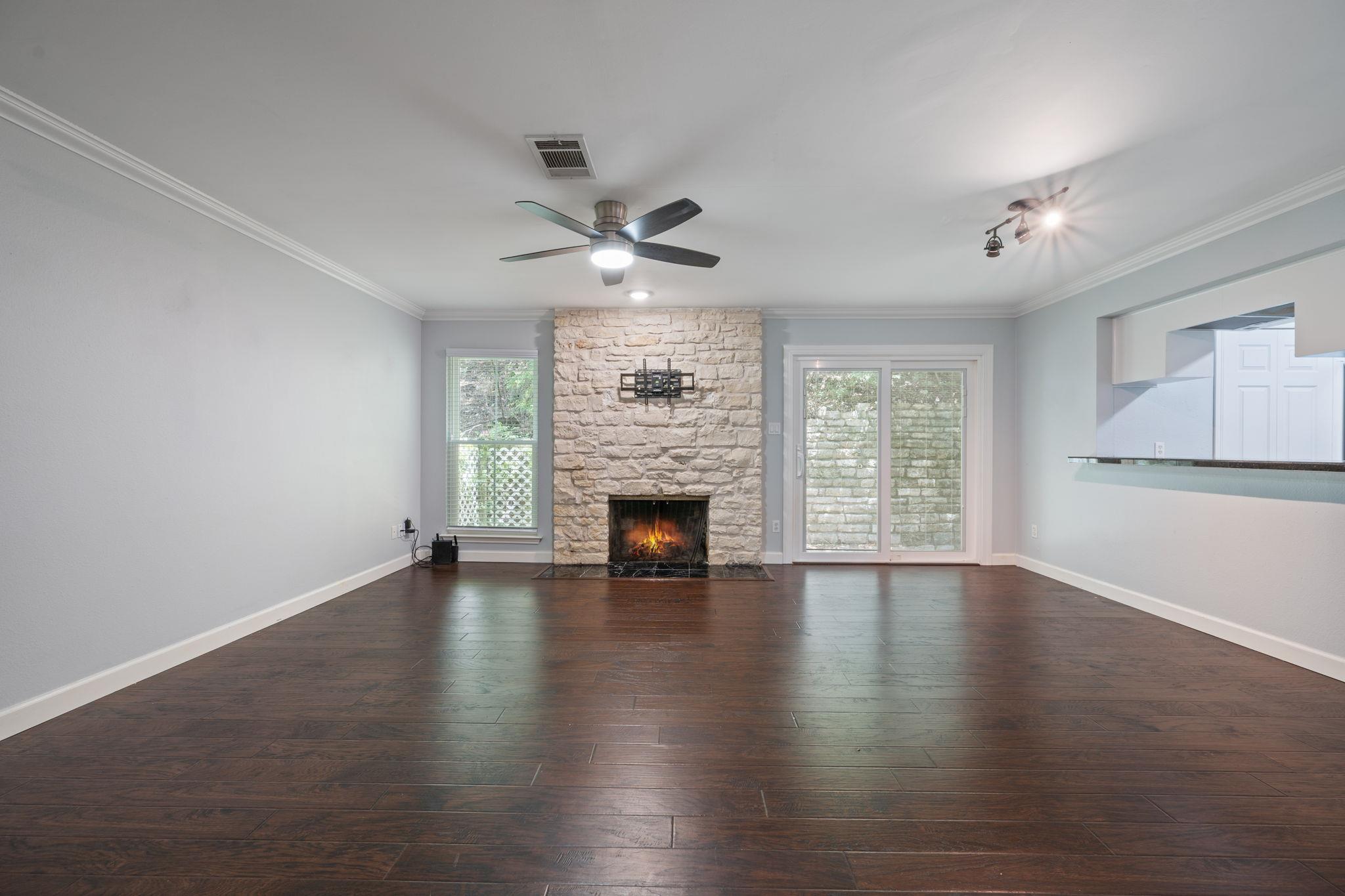 Image 15 of 33 For 6727 Old Quarry Ln