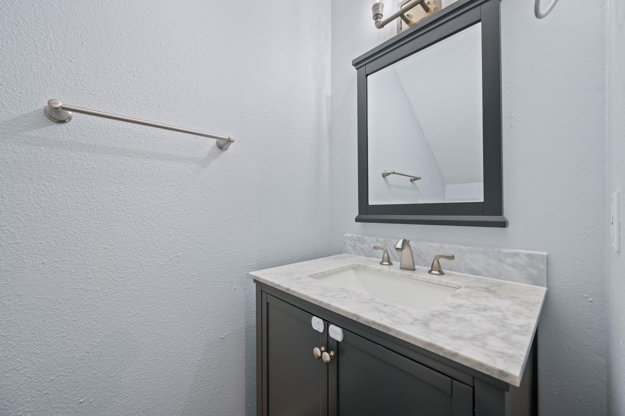 Image 16 of 33 For 6727 Old Quarry Ln