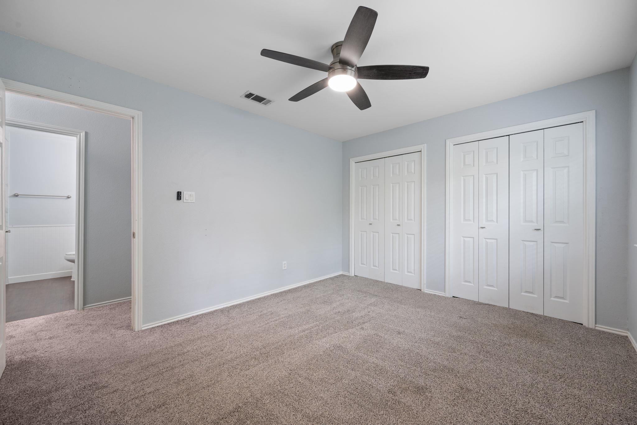 Image 18 of 33 For 6727 Old Quarry Ln