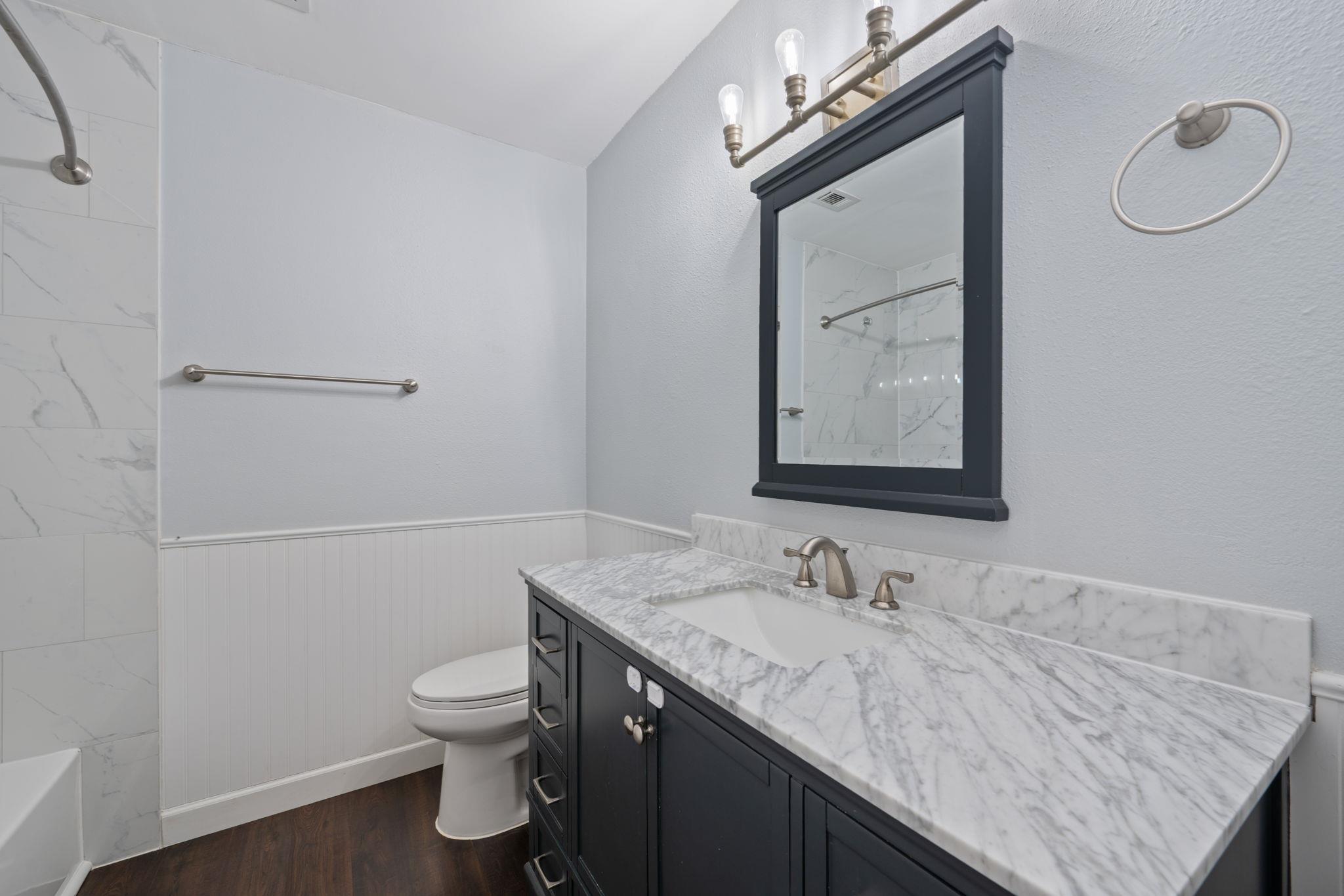 Image 19 of 33 For 6727 Old Quarry Ln