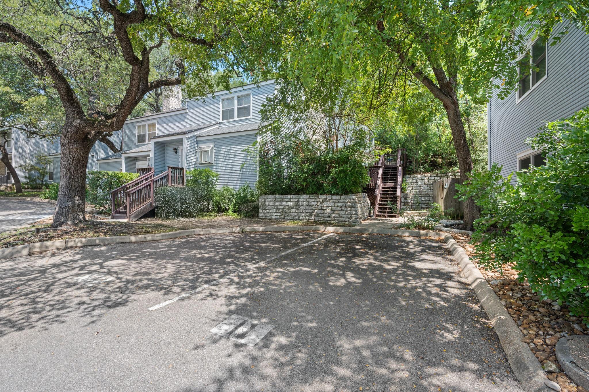 Image 2 of 33 For 6727 Old Quarry Ln