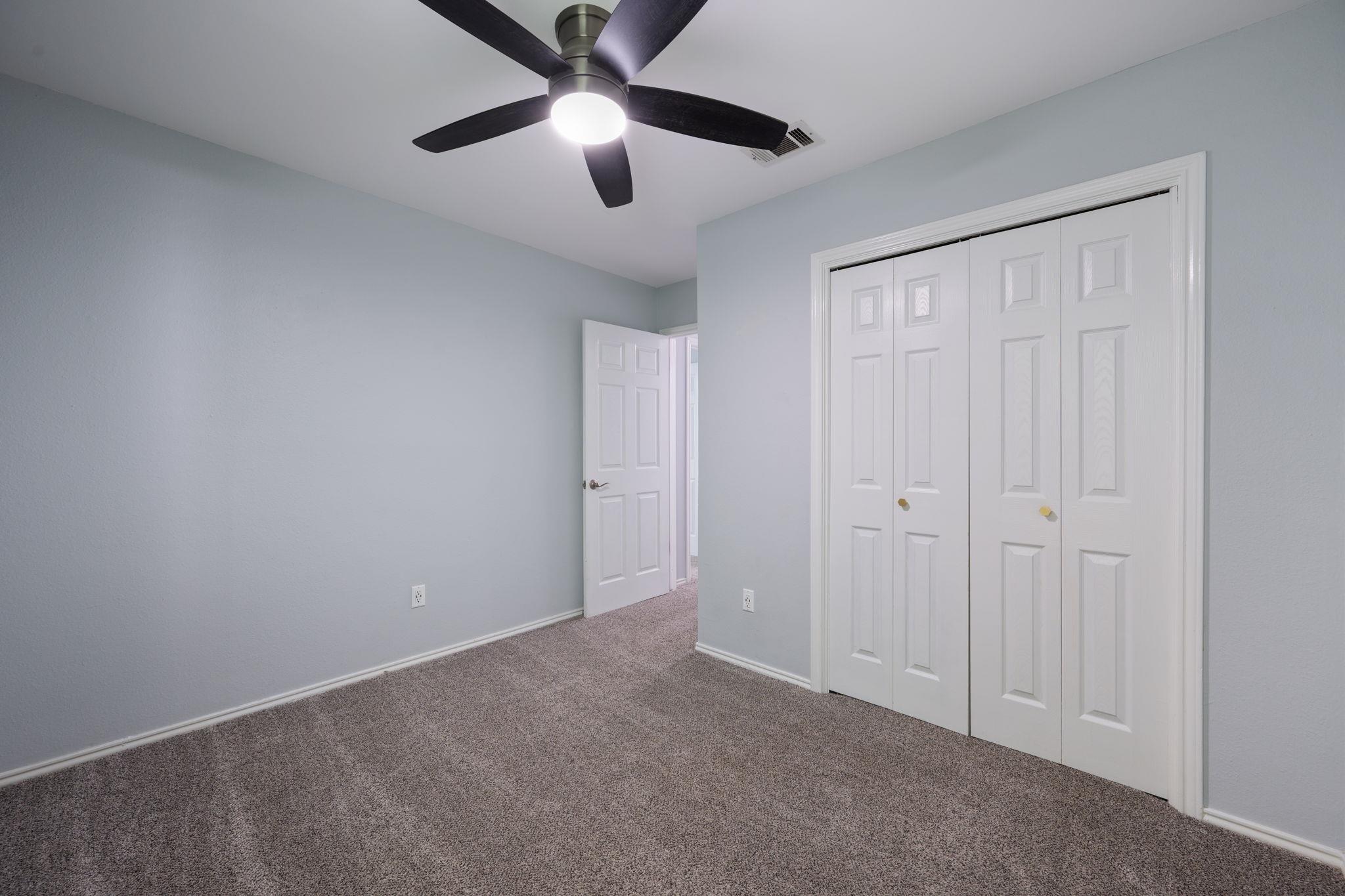 Image 22 of 33 For 6727 Old Quarry Ln