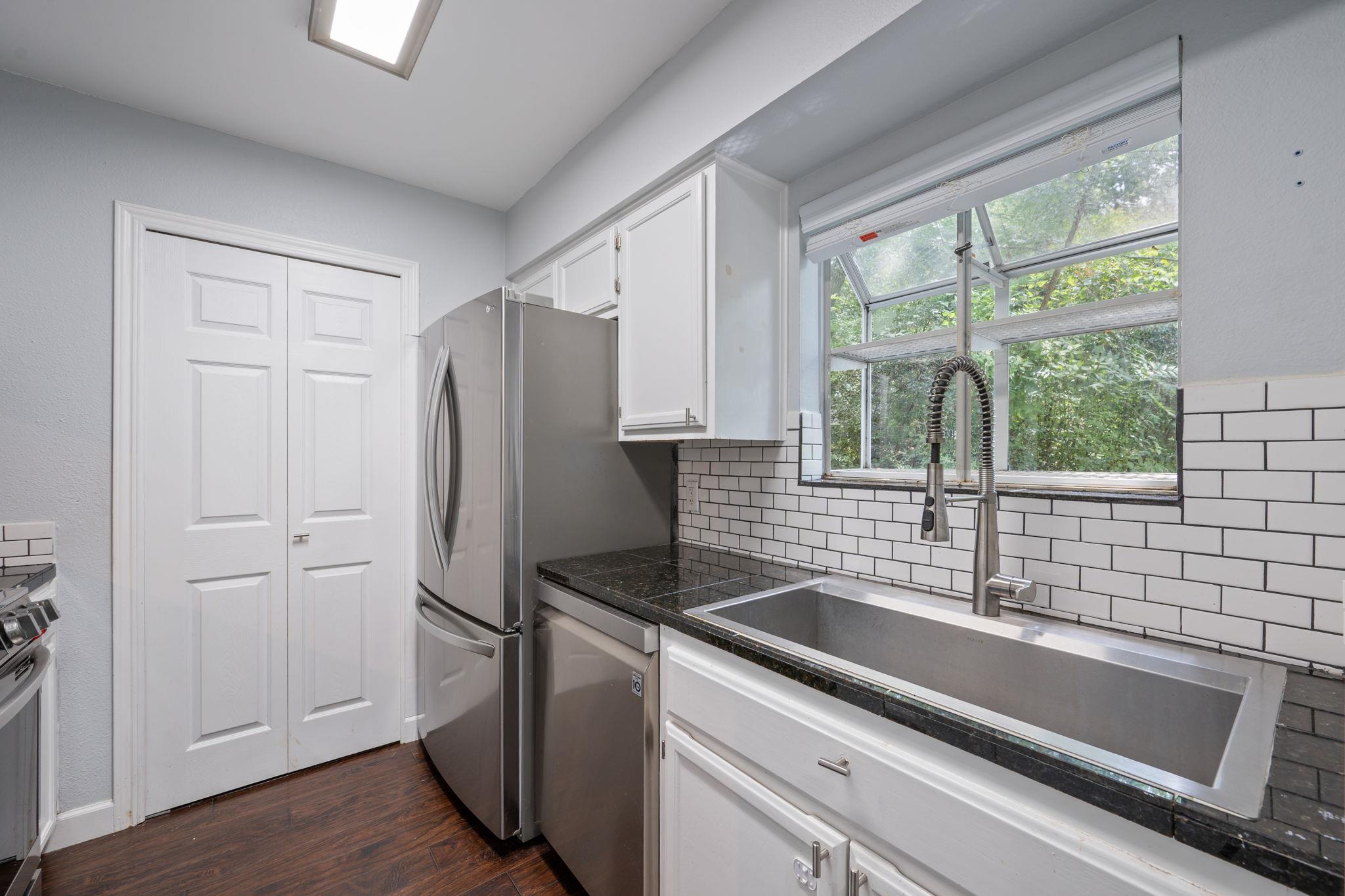 Image 7 of 33 For 6727 Old Quarry Ln