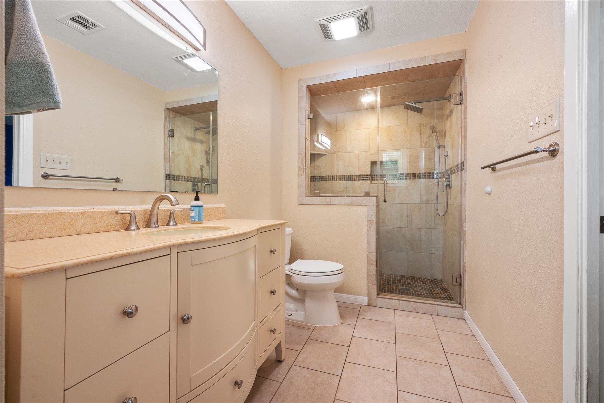 Image 10 of 34 For 1215 Amanda Dr