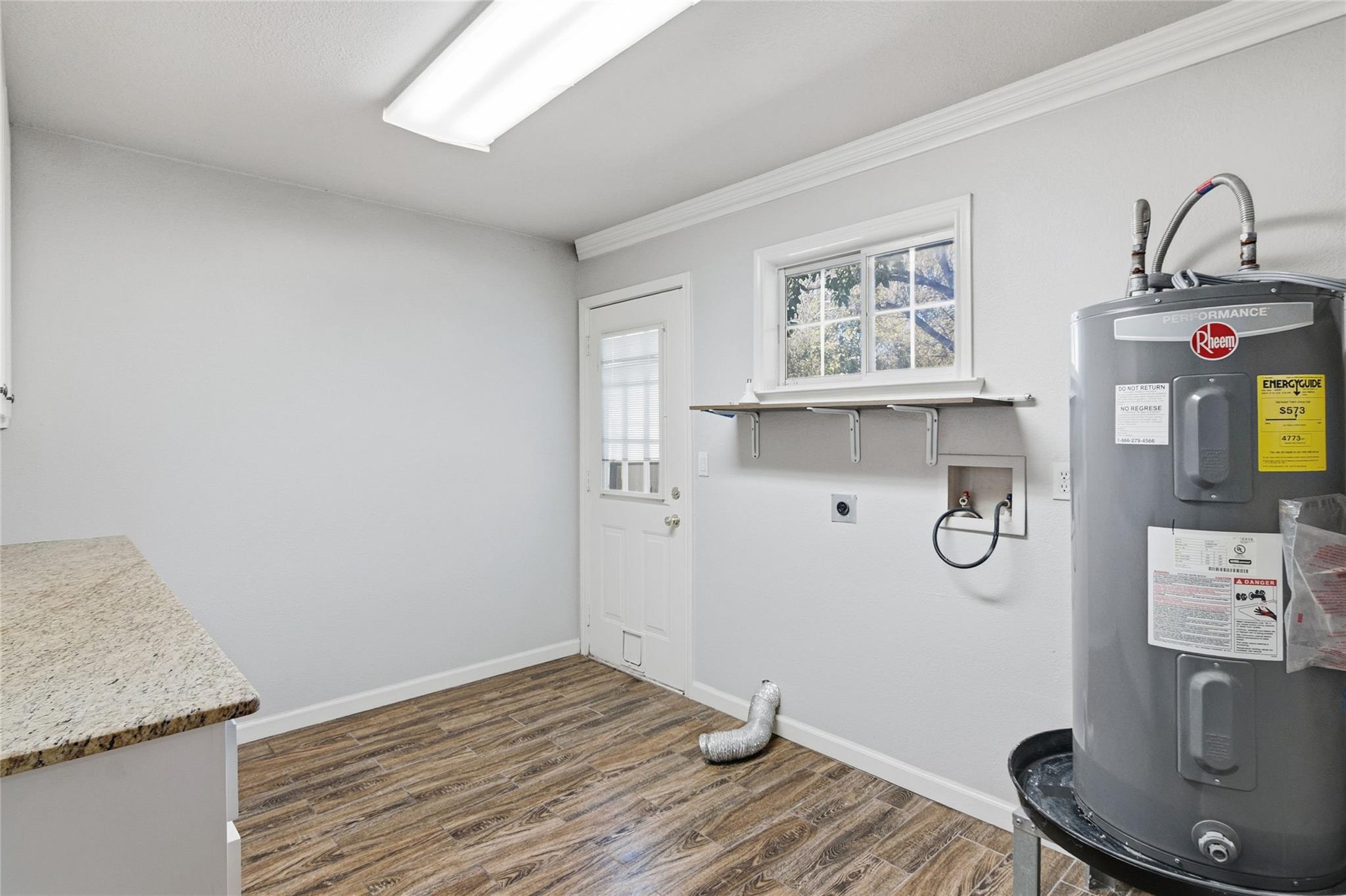 Image 27 of 37 For 163 Lakeside Dr