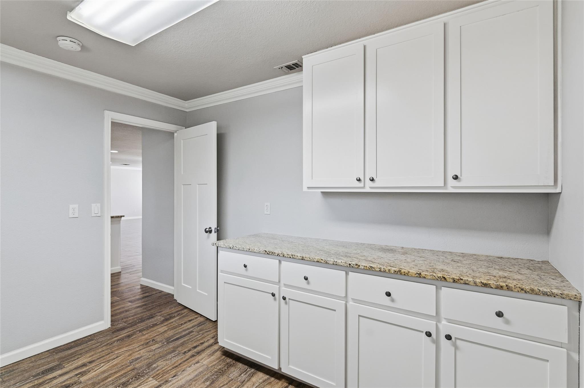 Image 28 of 37 For 163 Lakeside Dr