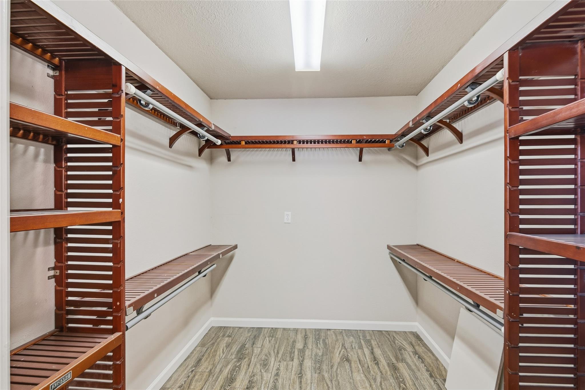 Image 31 of 37 For 163 Lakeside Dr