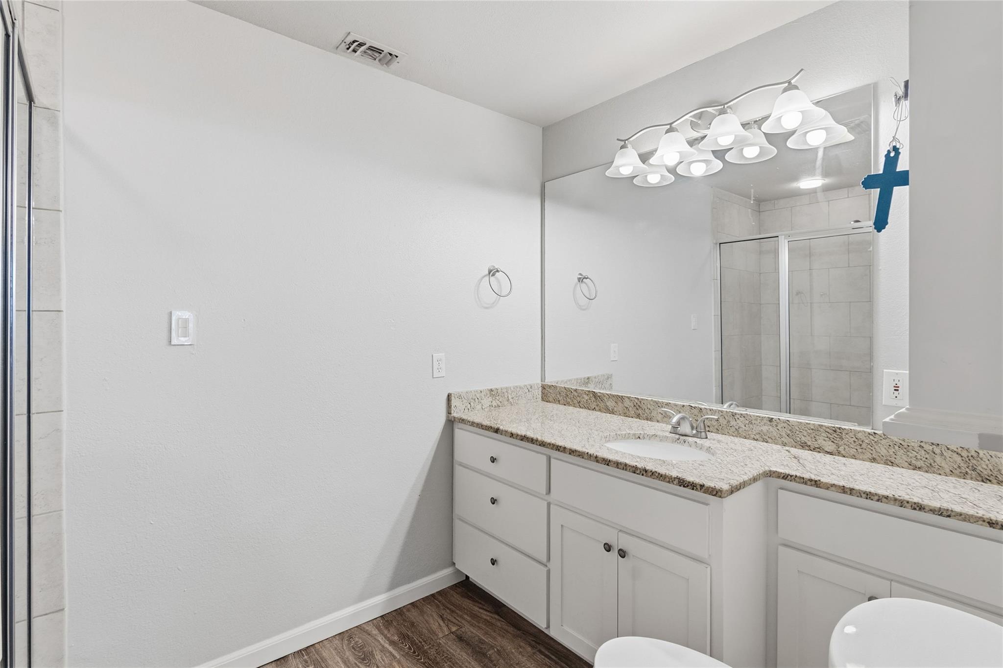 Image 32 of 37 For 163 Lakeside Dr