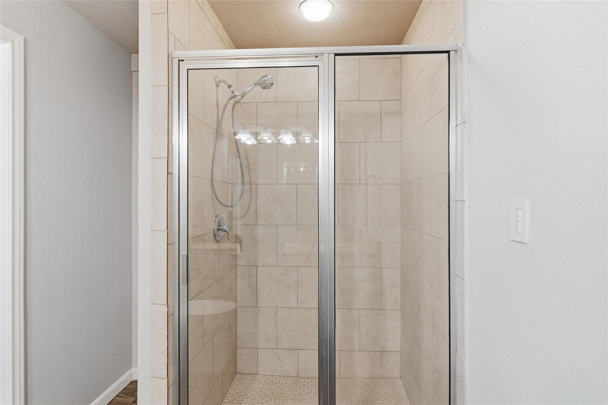 Image 33 of 37 For 163 Lakeside Dr