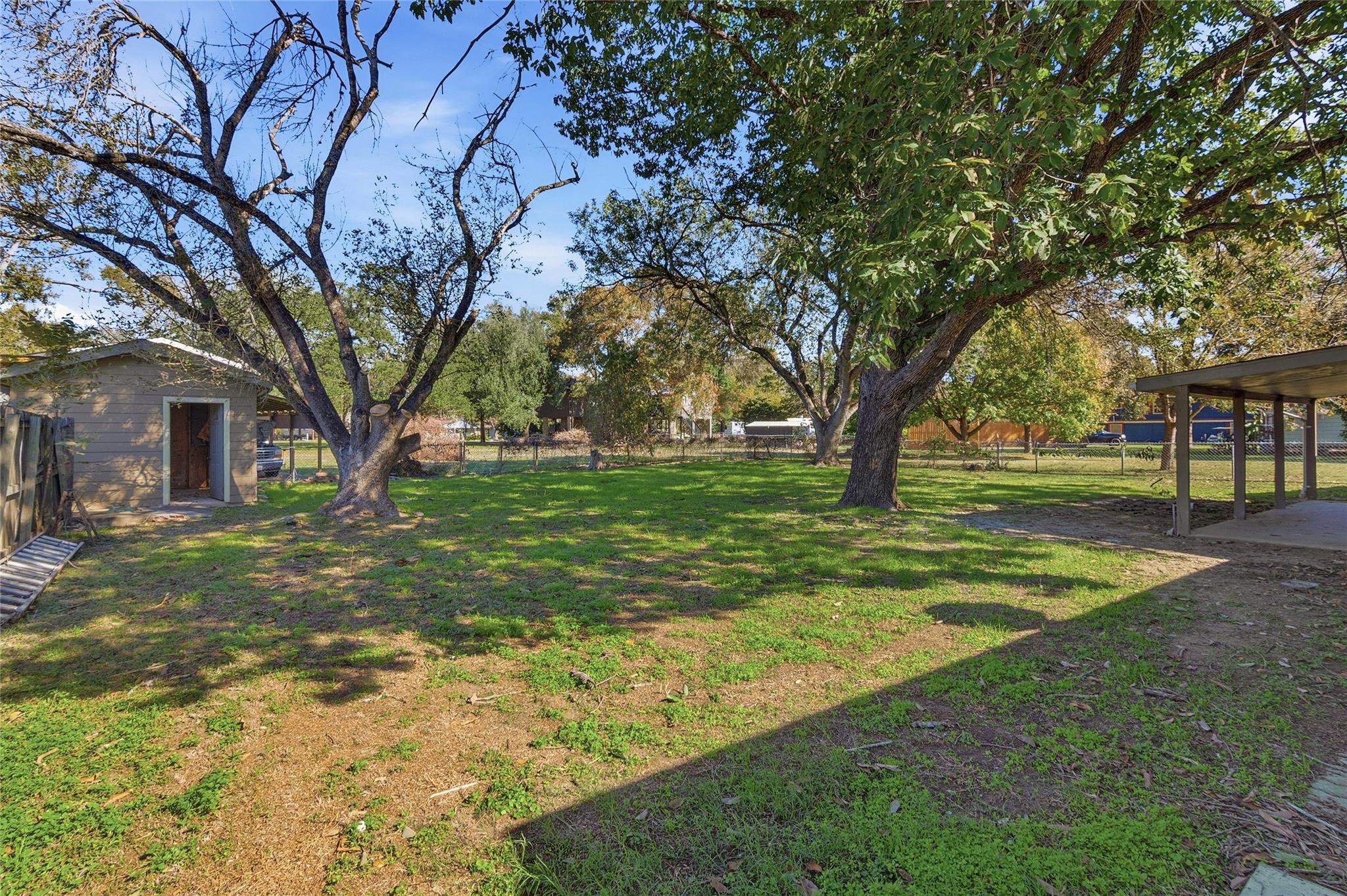 Image 34 of 37 For 163 Lakeside Dr