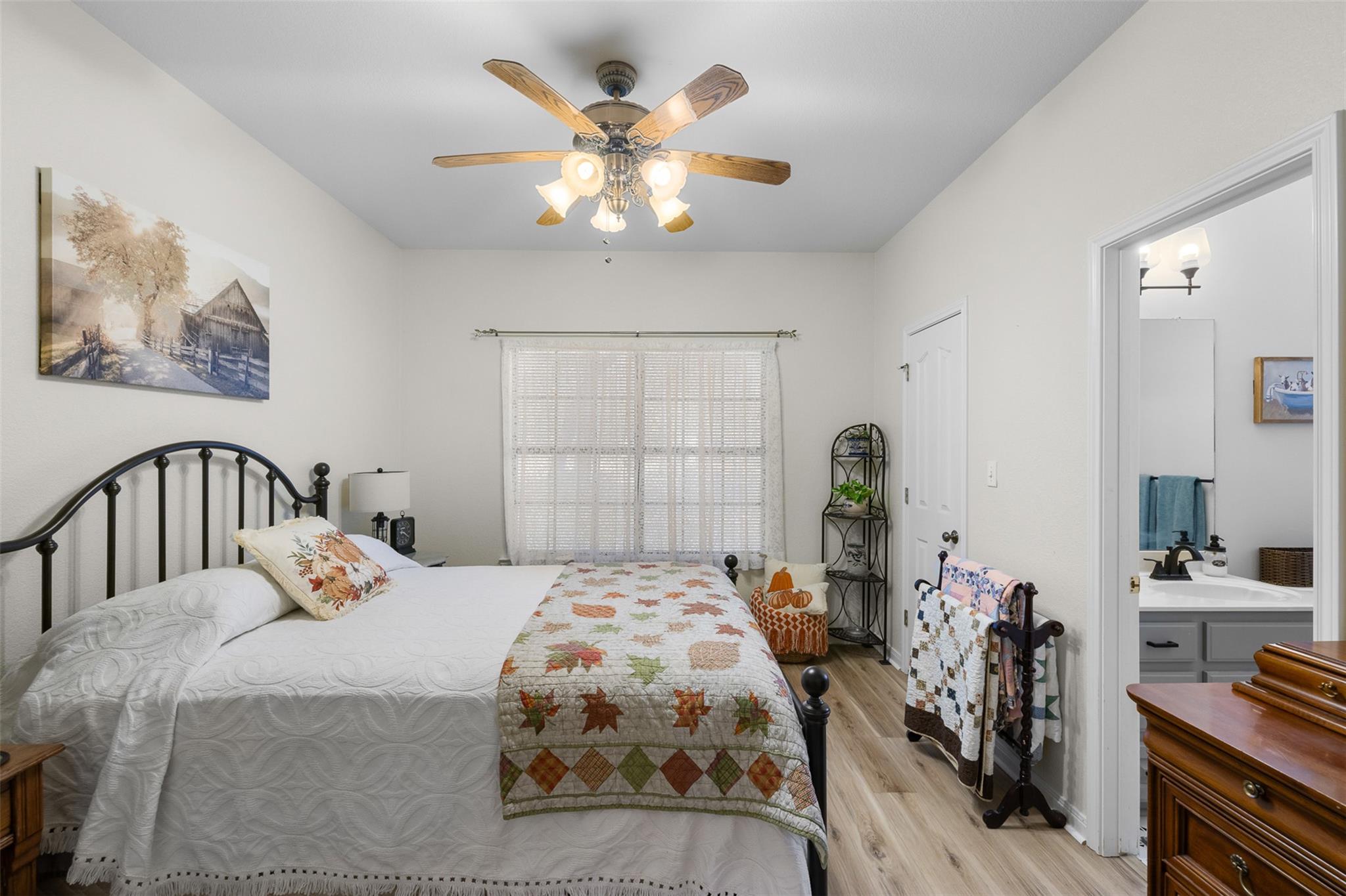 Image 13 of 33 For 3801 Fm 150  