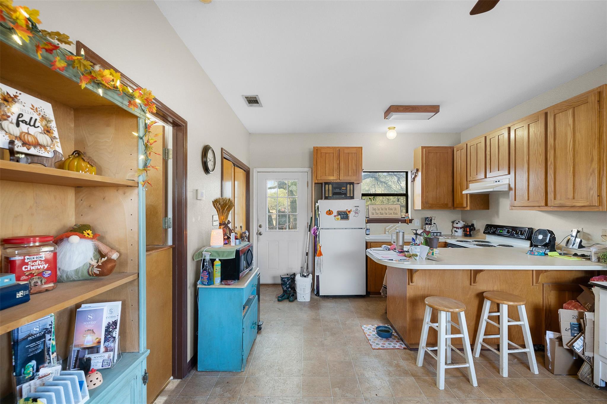 Image 25 of 33 For 3801 Fm 150  