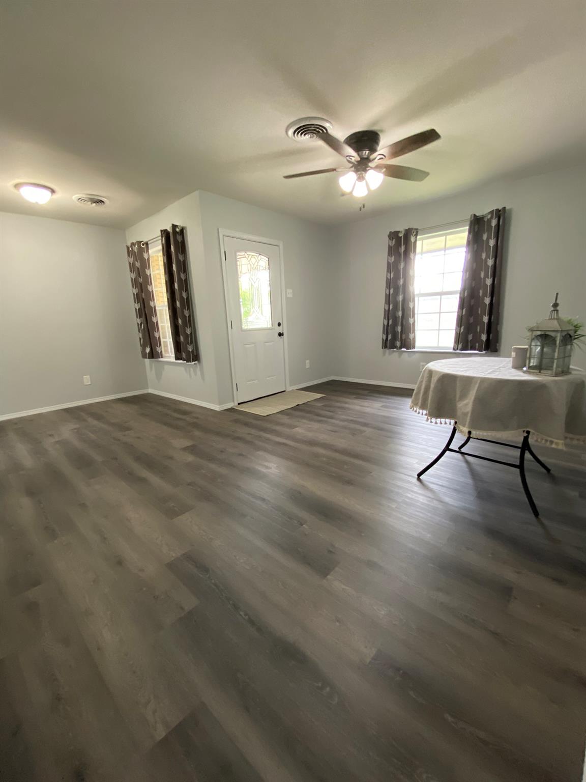 Image 18 of 34 For 133 Country Acres Dr