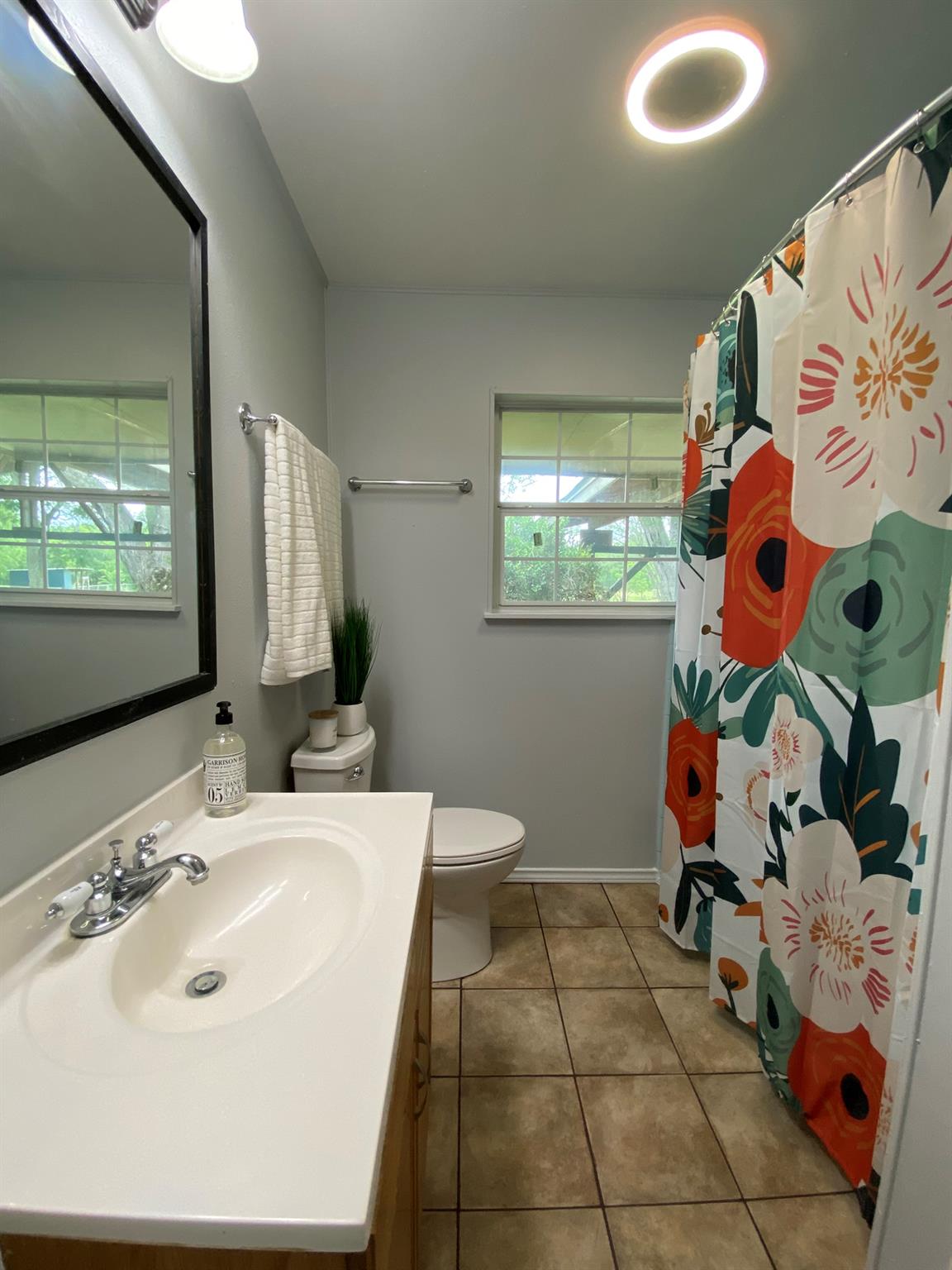 Image 24 of 34 For 133 Country Acres Dr