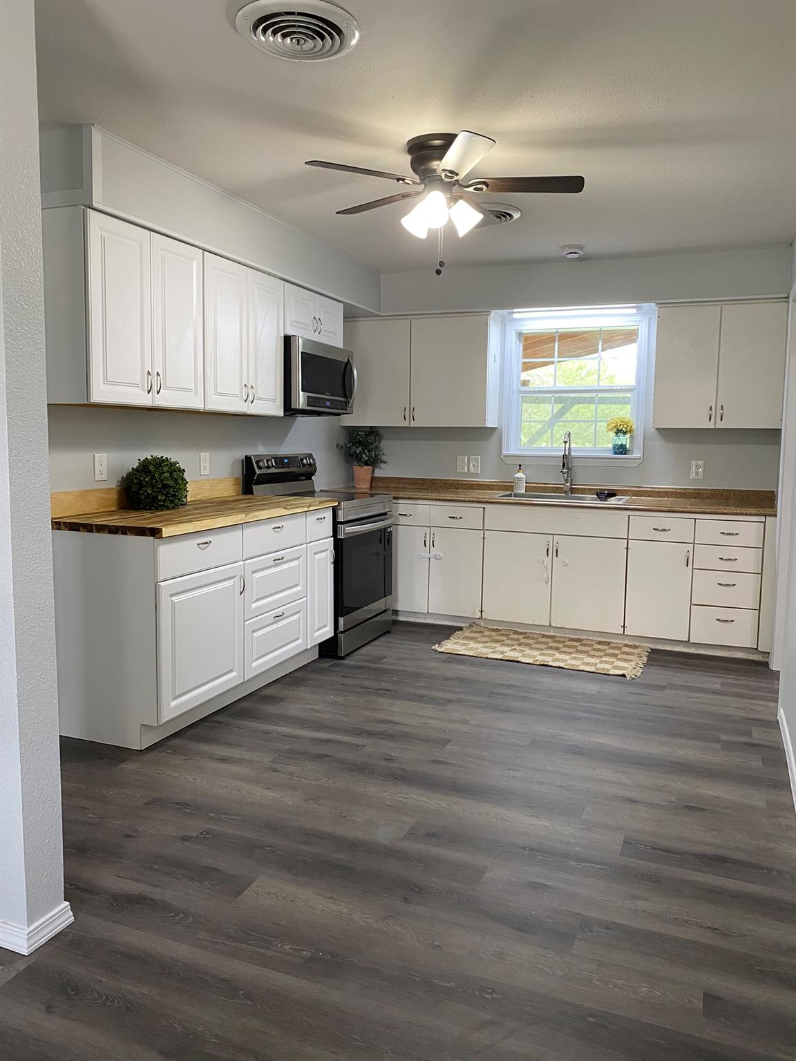 Image 26 of 34 For 133 Country Acres Dr