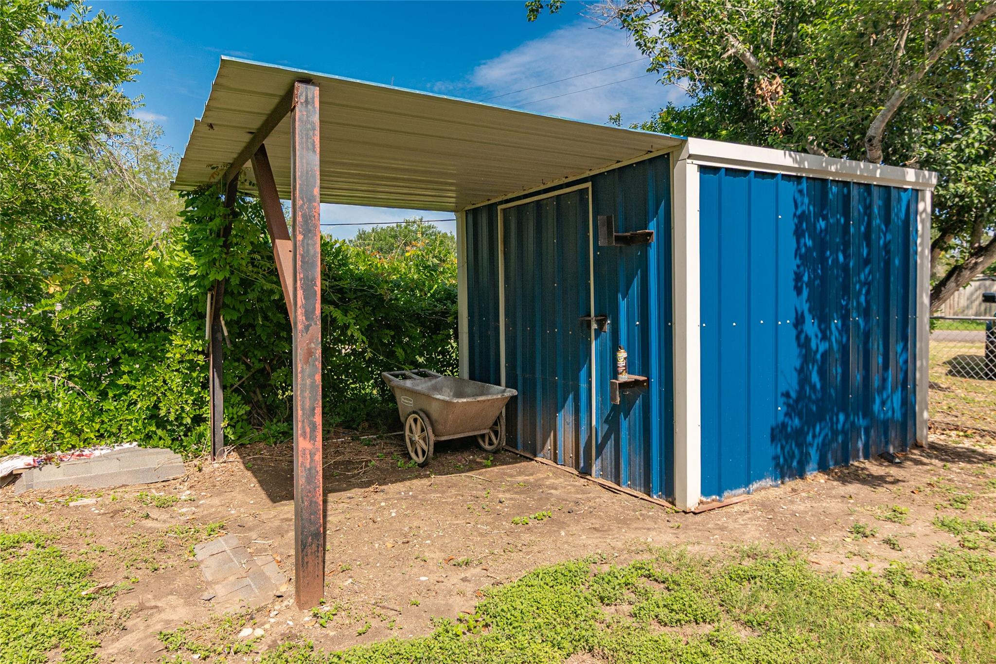 Image 33 of 34 For 133 Country Acres Dr