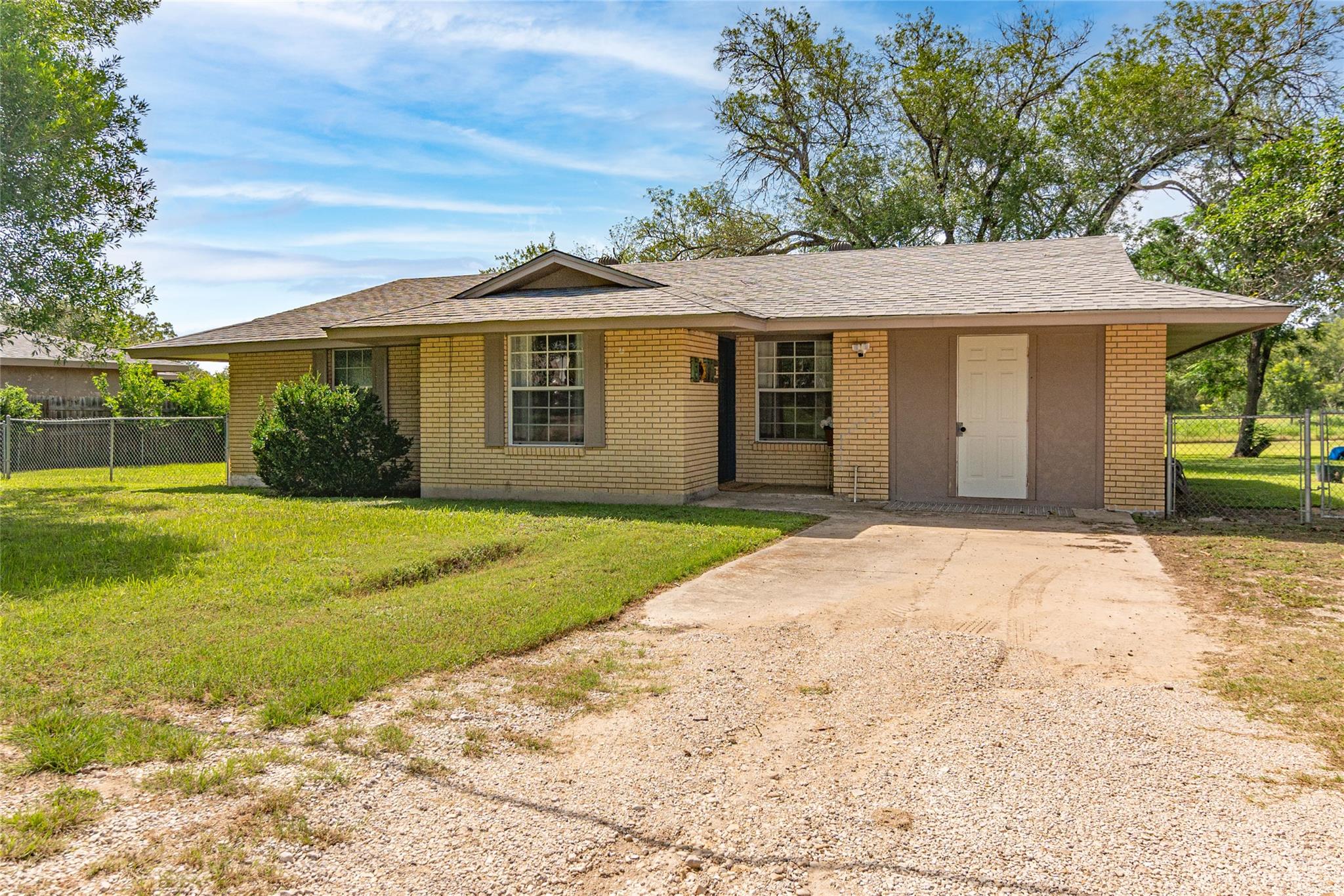 Image 34 of 34 For 133 Country Acres Dr