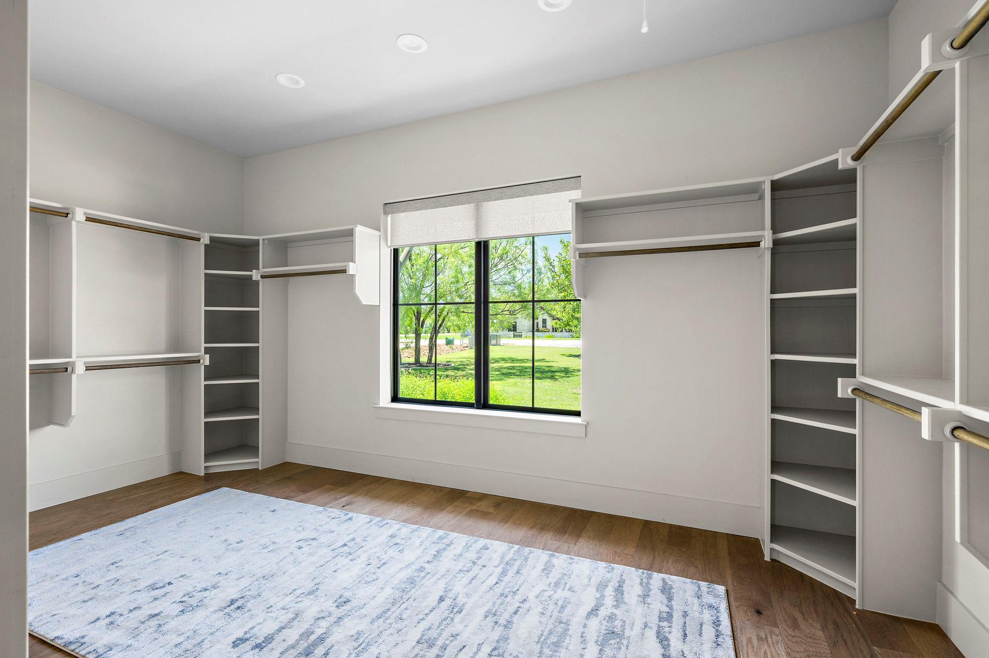 Image 18 of 40 For 811 Wade Rd 