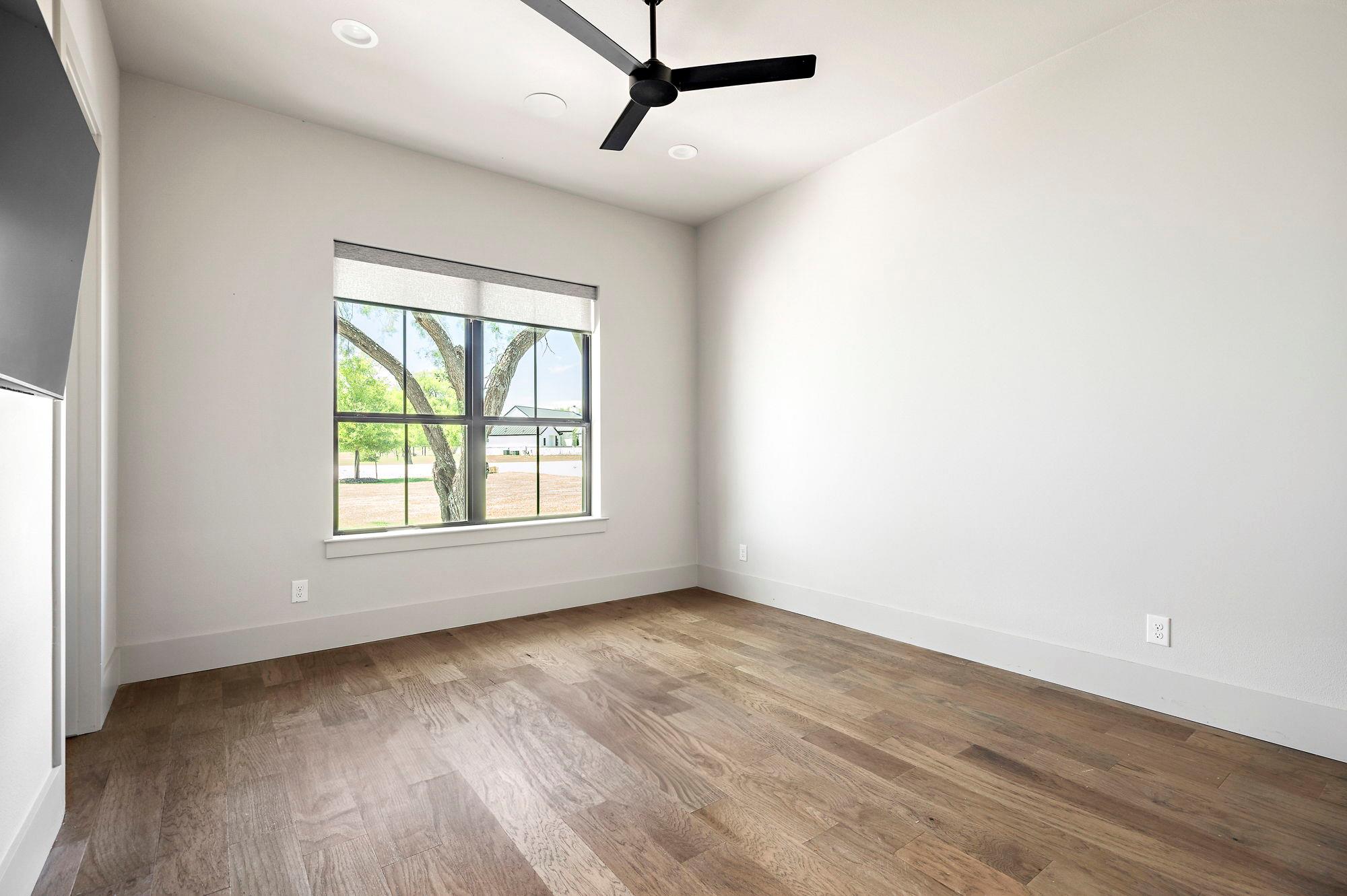 Image 25 of 40 For 811 Wade Rd 