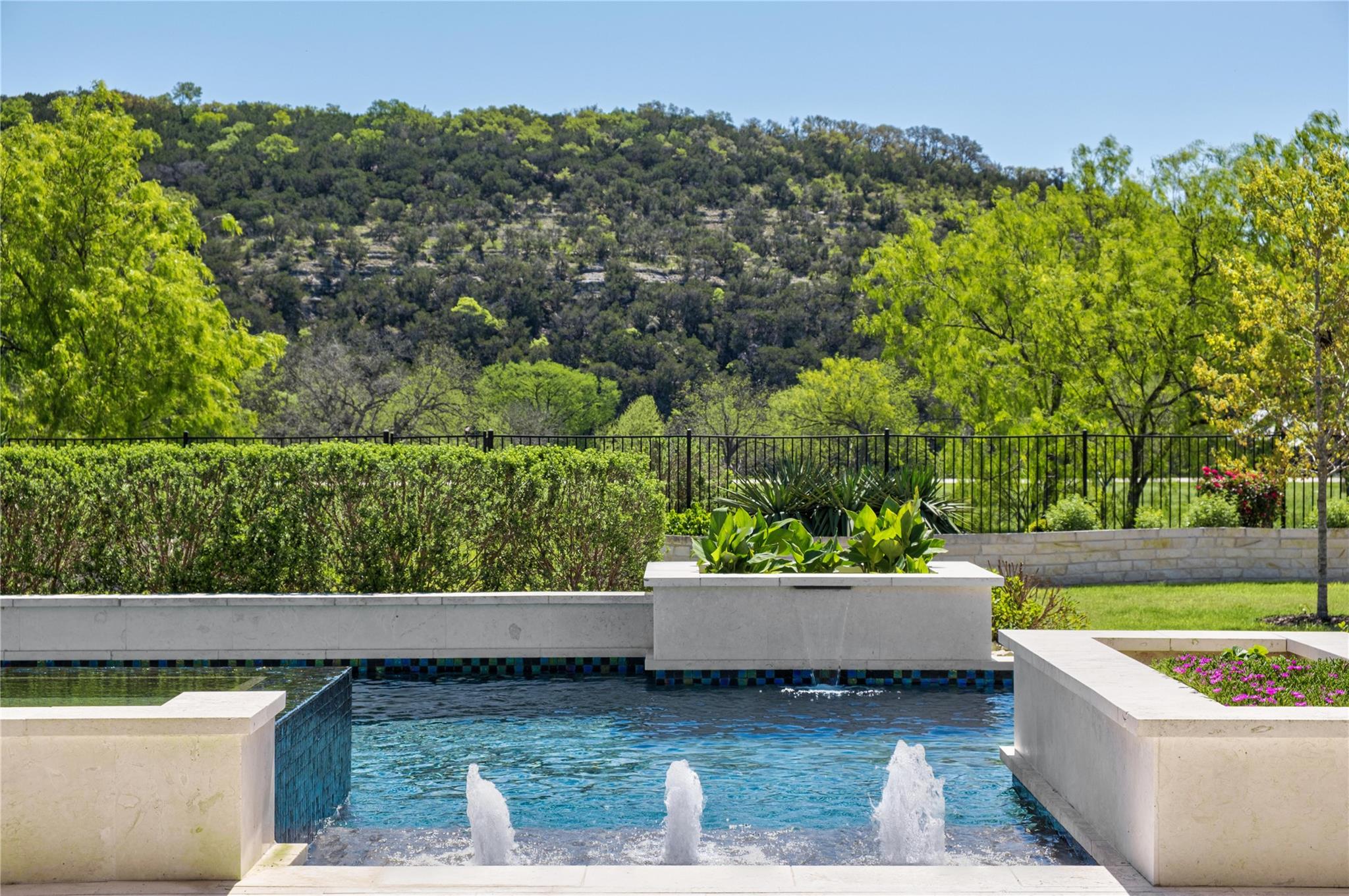 Image 34 of 40 For 811 Wade Rd 