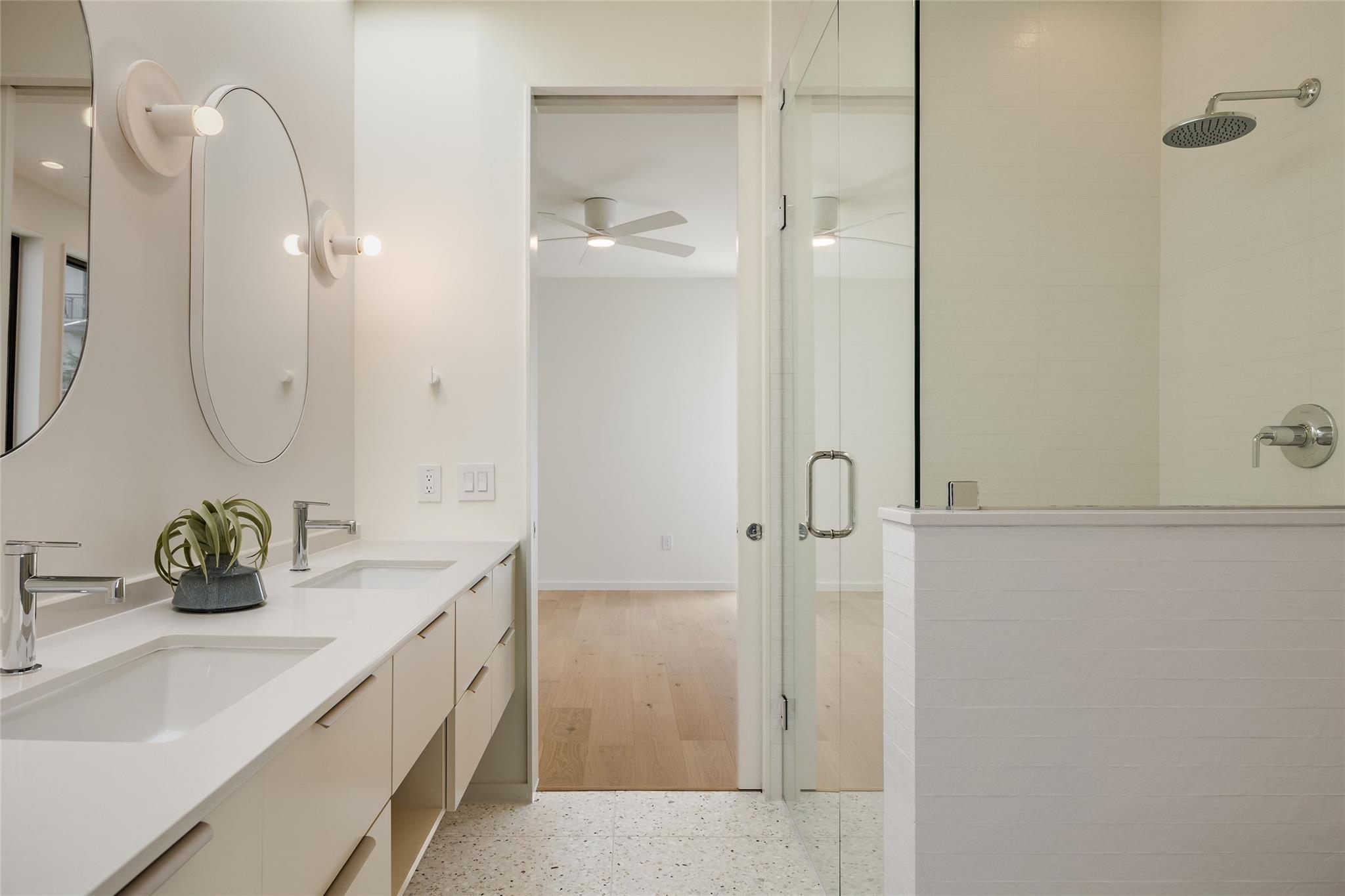 Image 28 of 39 For 2112 Lawnmont Ave