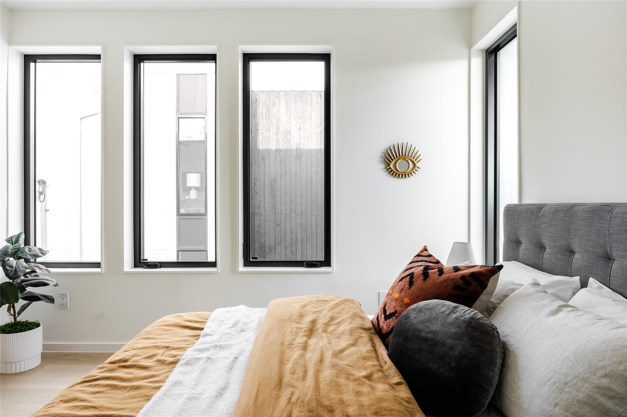 Image 37 of 39 For 2112 Lawnmont Ave