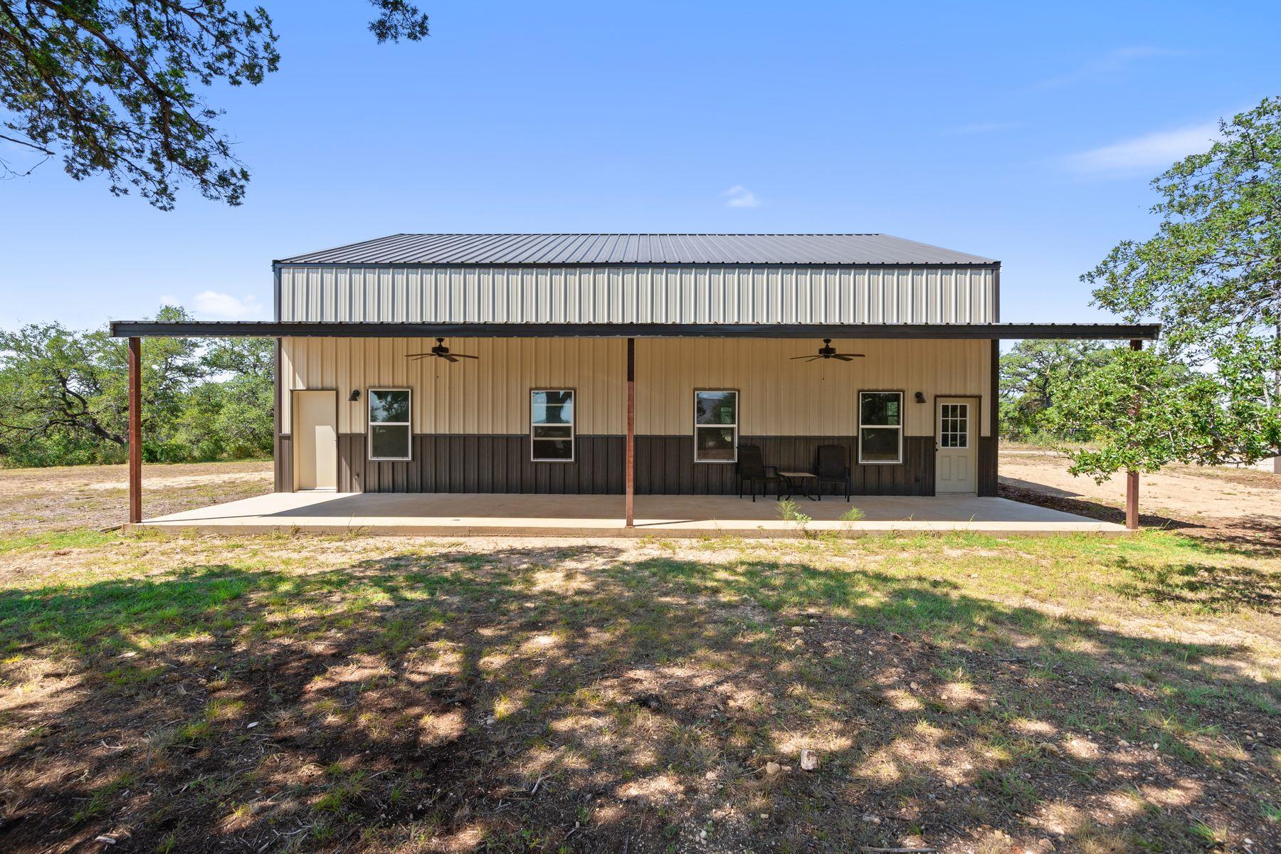Image 35 of 40 For 291 Southwick Ranch Rd