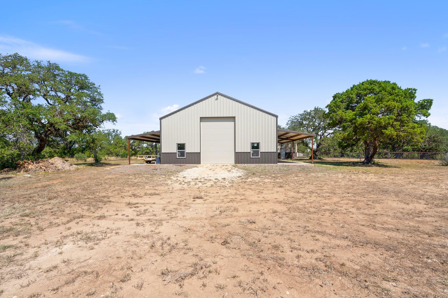 Image 36 of 40 For 291 Southwick Ranch Rd