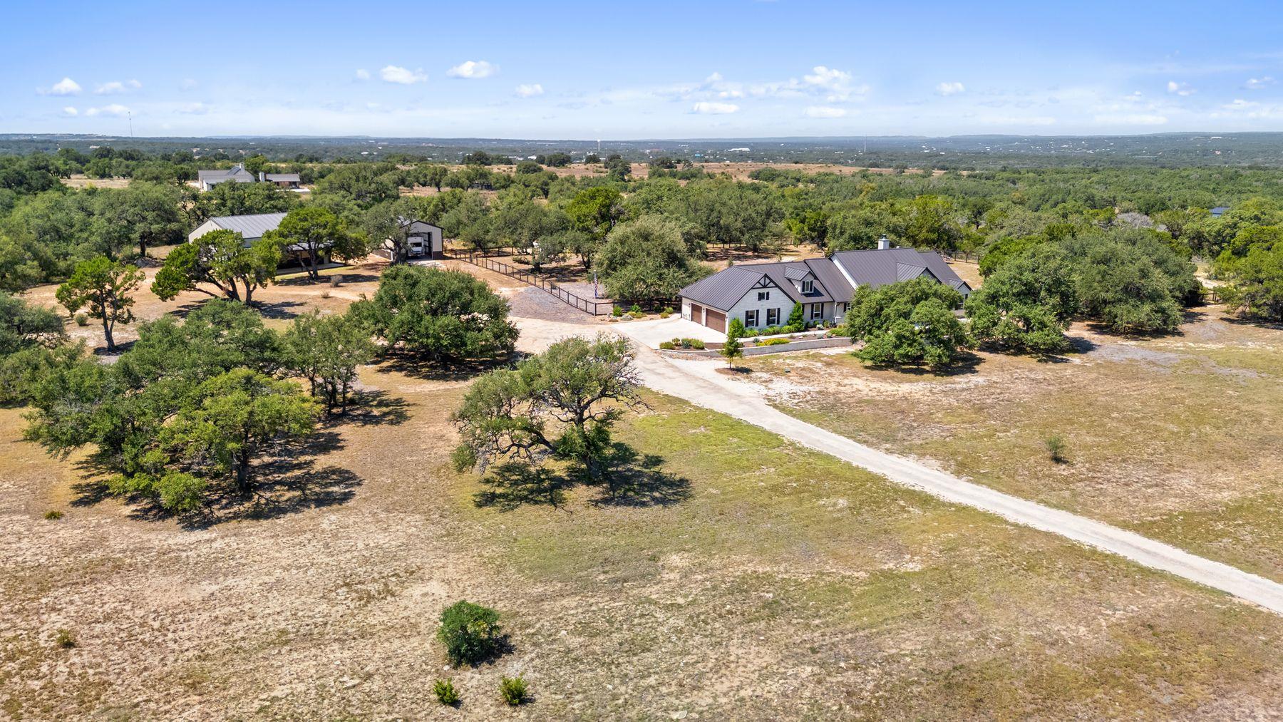 Image 6 of 40 For 291 Southwick Ranch Rd