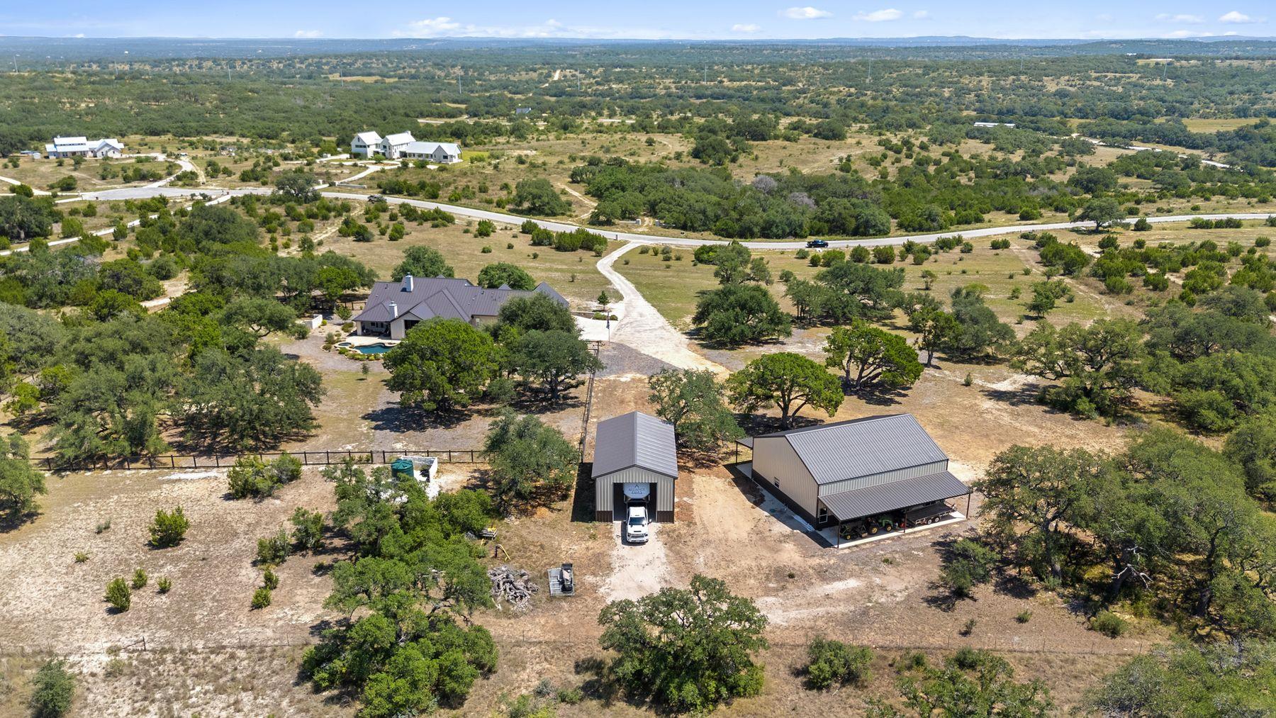 Image 8 of 40 For 291 Southwick Ranch Rd