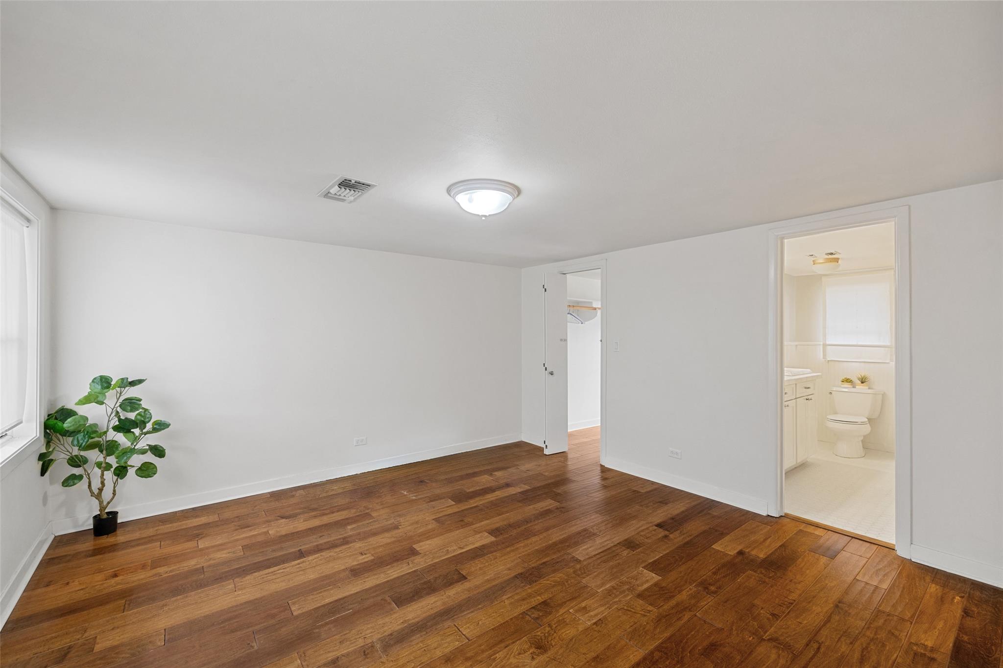 Image 19 of 19 For 5776 Fm 165  